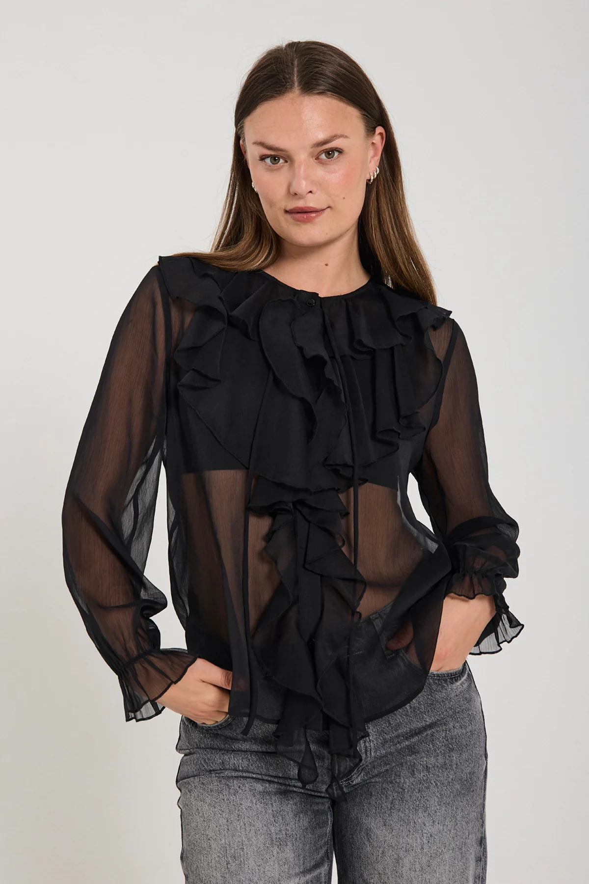 FQDITTE – BLUSE MIT RÜSCHEN - SCHWARZ