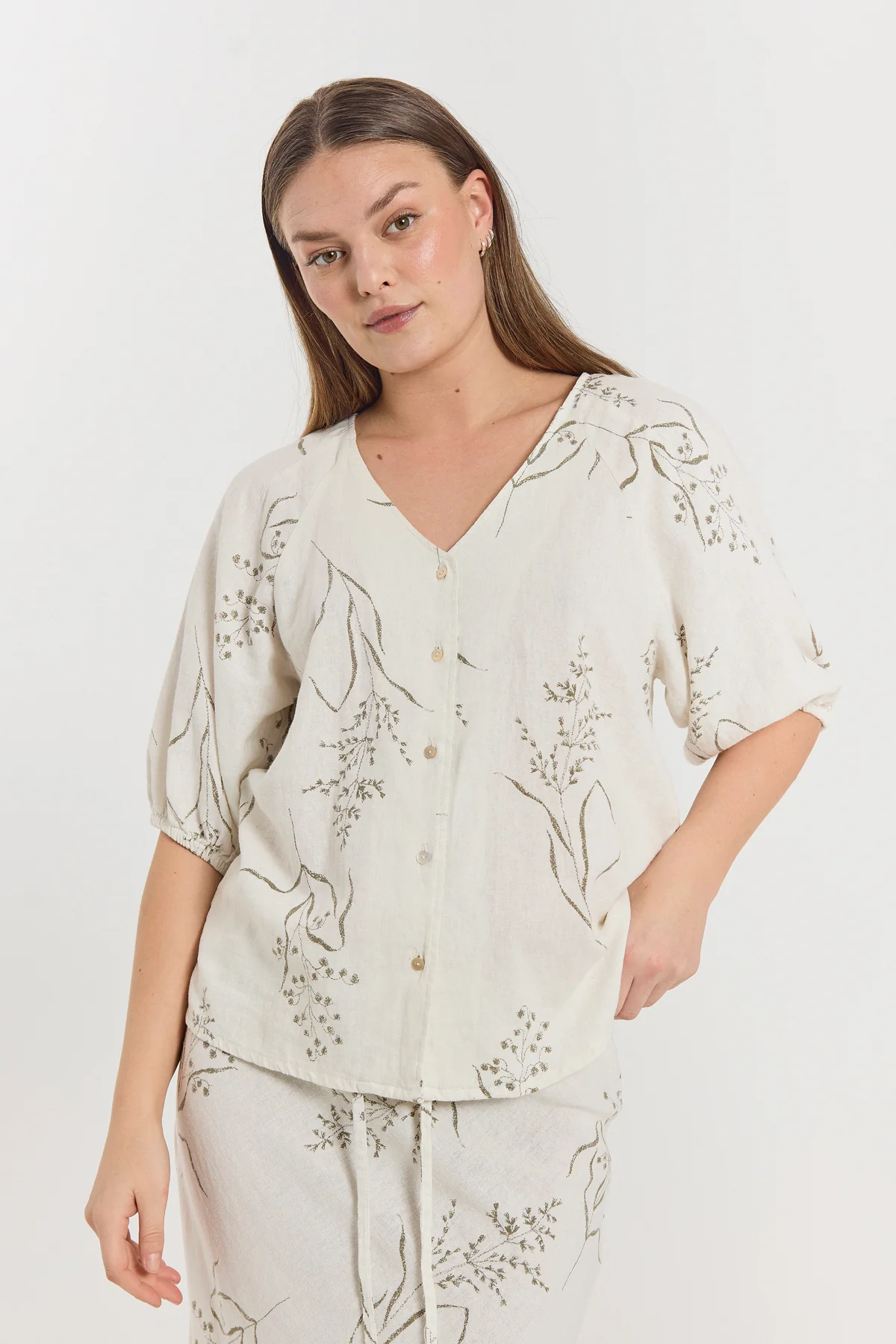 FQLALUNA – HEMD MIT BLUMENPRINT - WEISS UND  GRÜN