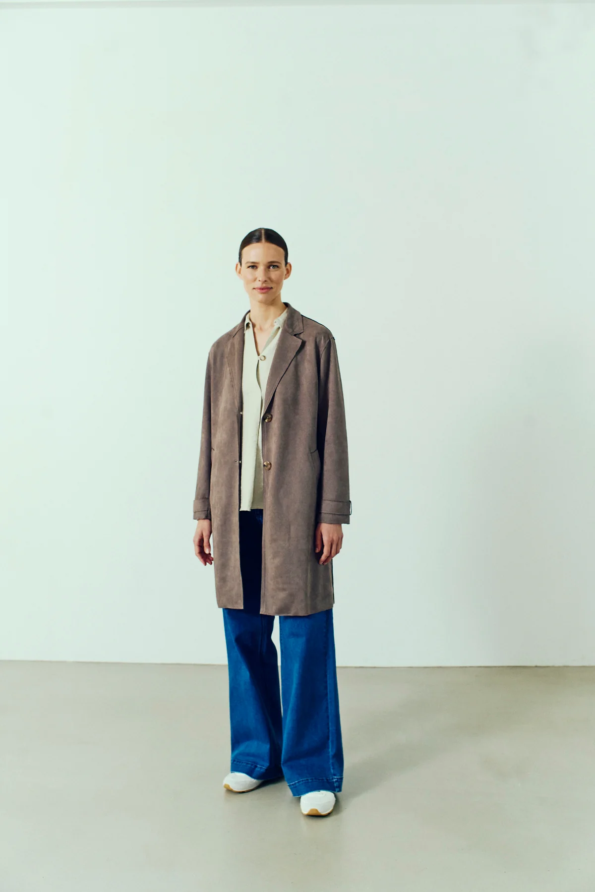 FQDYVIA – LANGE JACKE - BRAUN