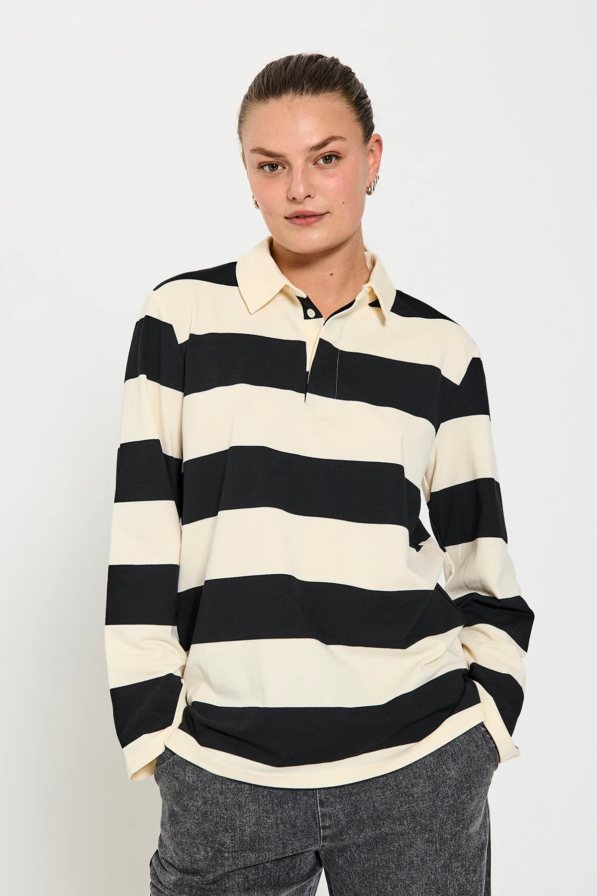 FQNILLA - POLOSHIRT - SCHWARZ UND  BEIGE