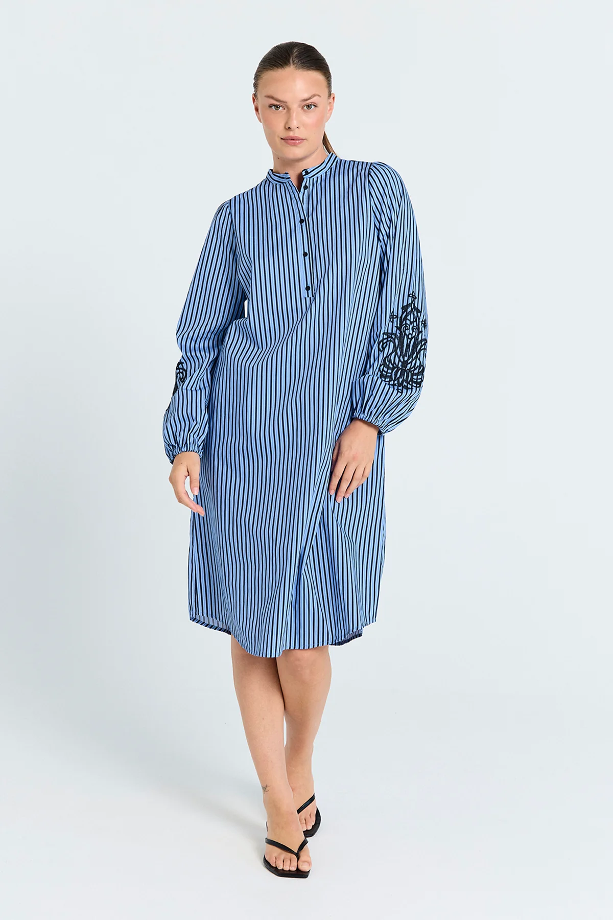 FQJOLIE – GESTREIFTES KLEID - BLAU