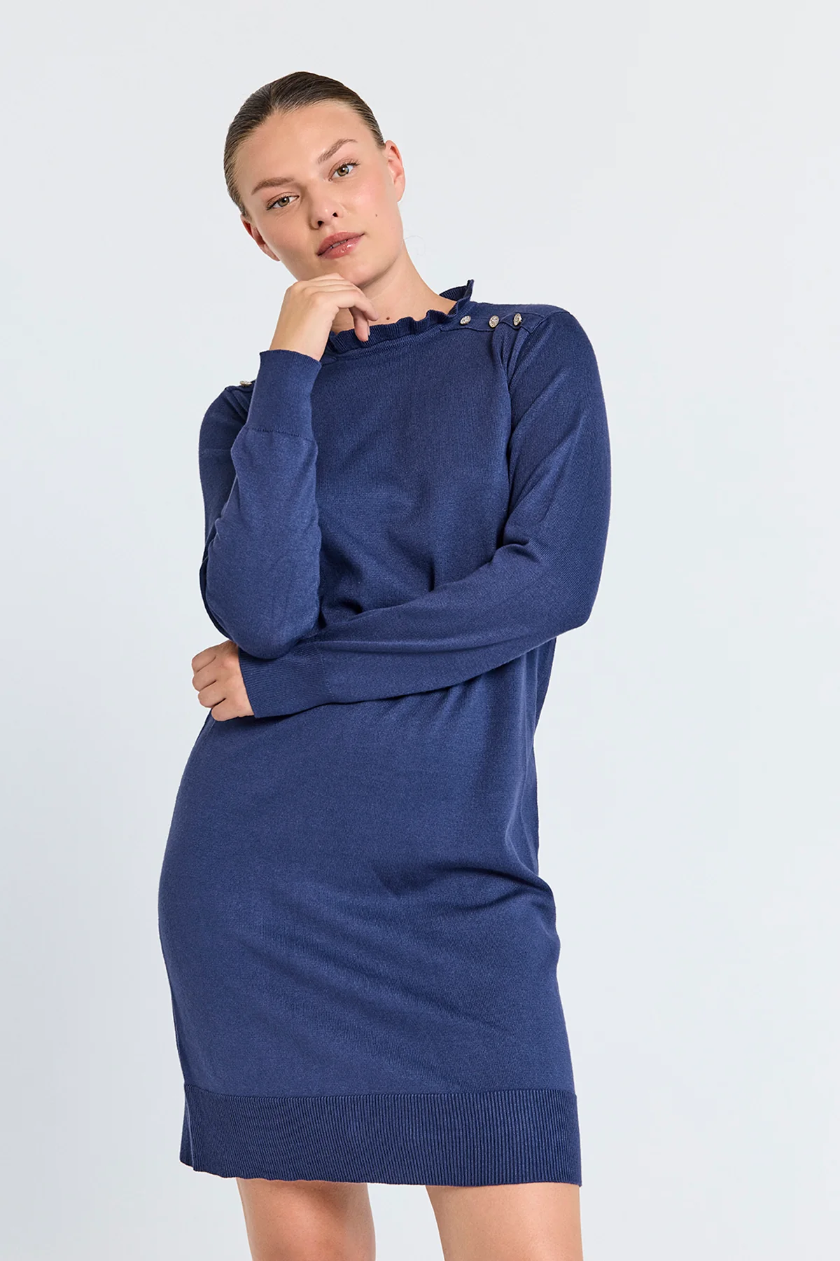 FQKATIE – KLEID MIT RÜSCHENKRAGEN - BLAU