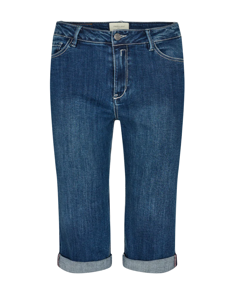FQAMIE – KNIELANGE SHORTS AUS DENIM - BLAU