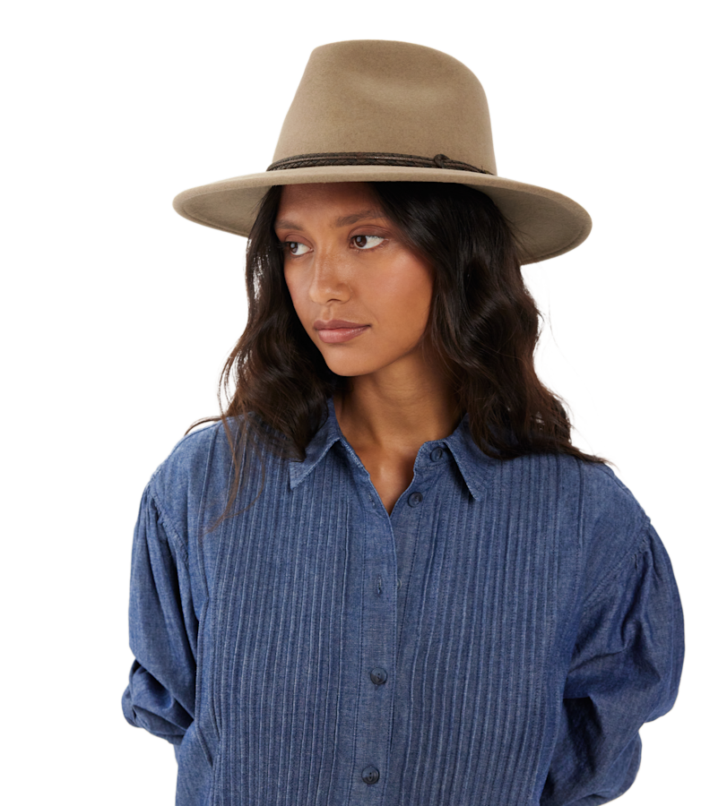 Akubra traveller hat