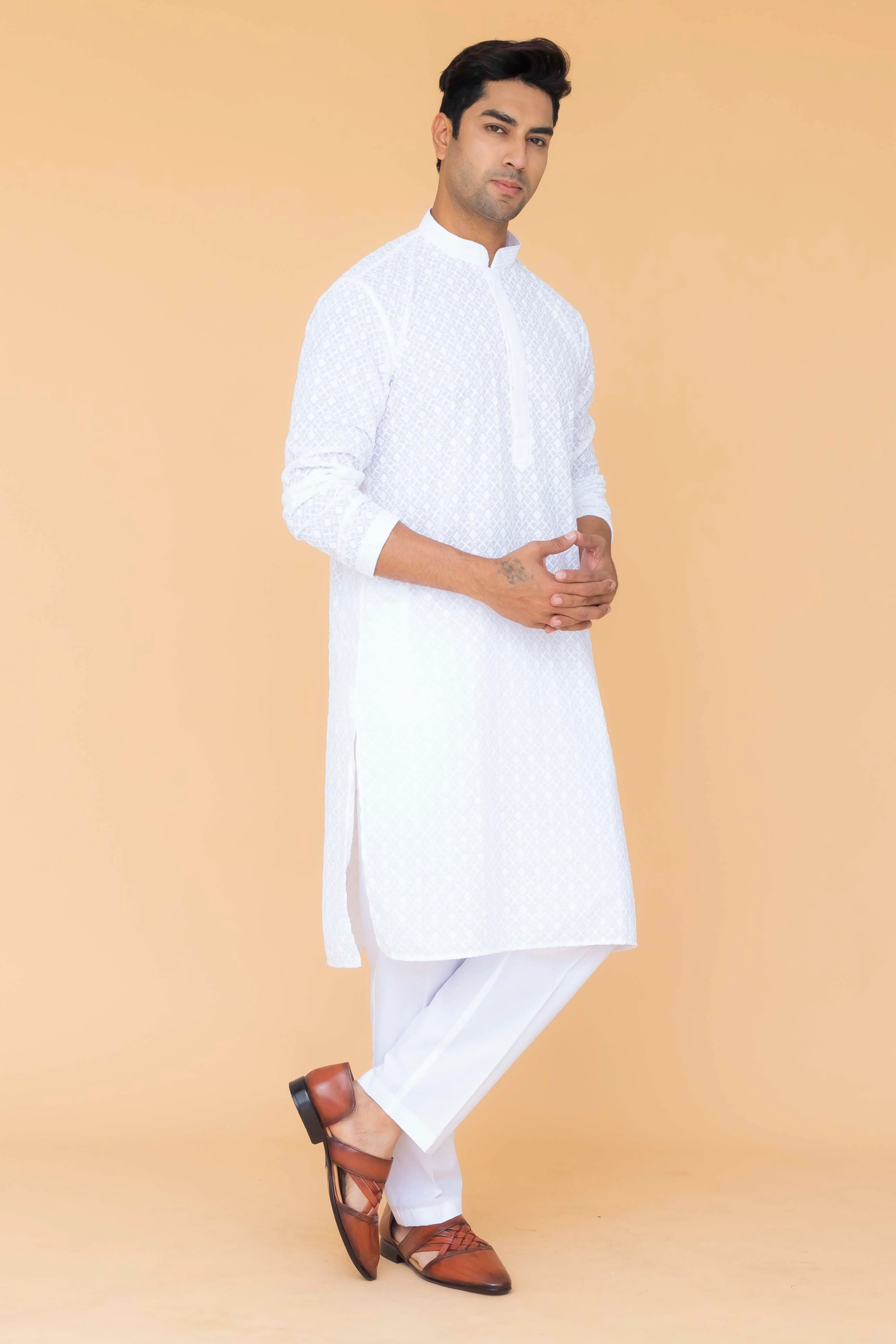 MLS CHIKANKARI KURTA PAJAMA