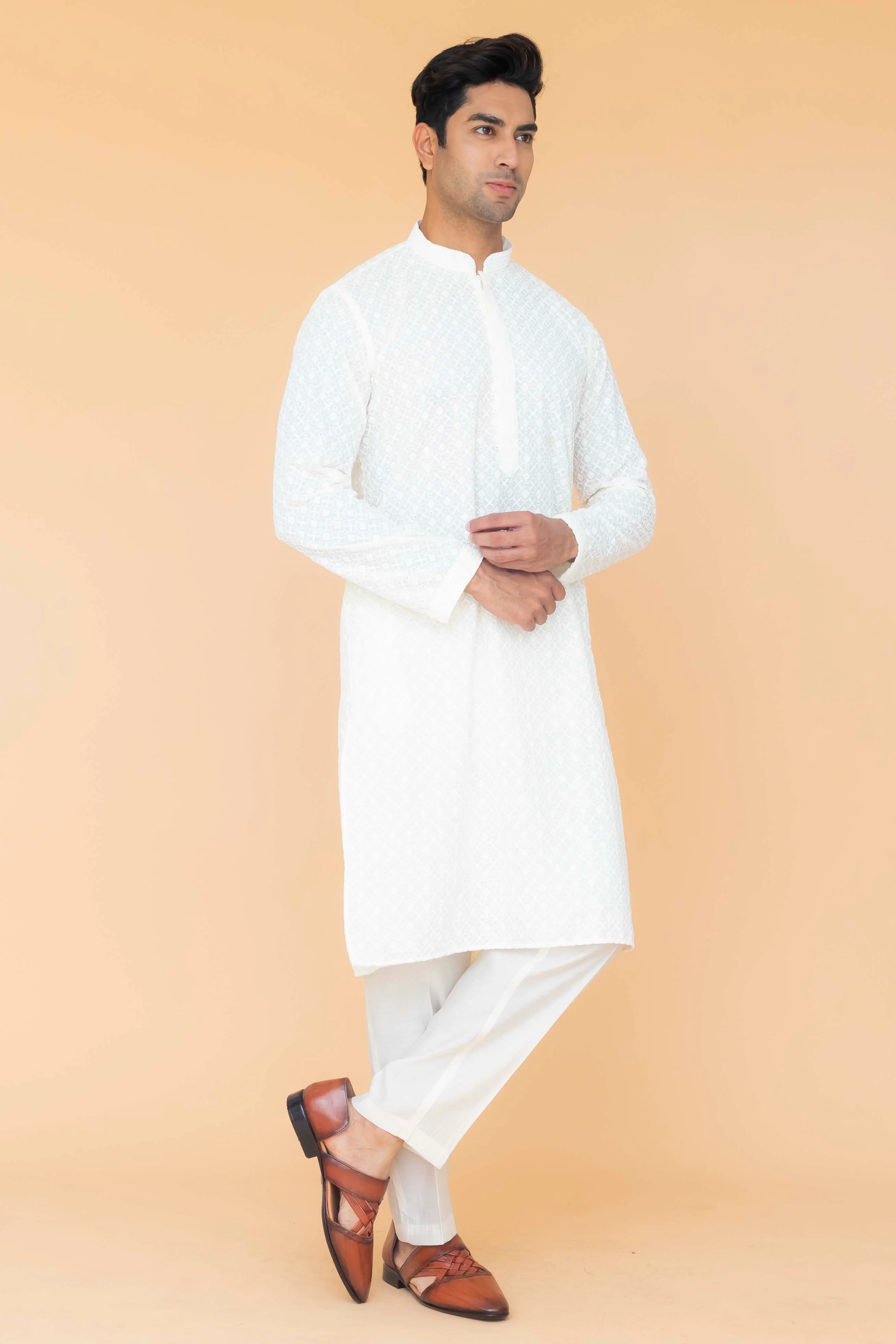 MLS CHIKANKARI KURTA PAJAMA