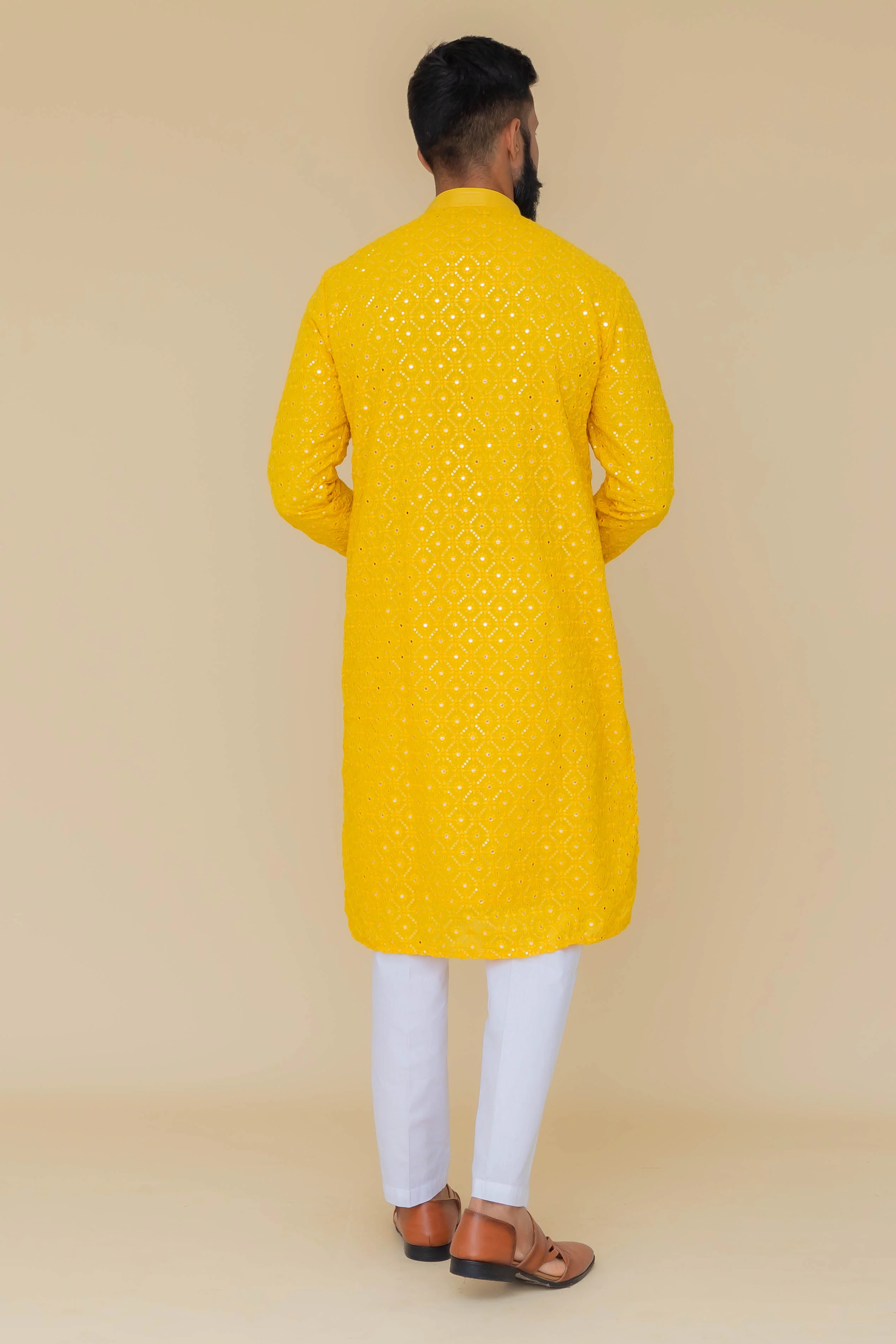 MLS CHIKANKARI KURTA PAJAMA