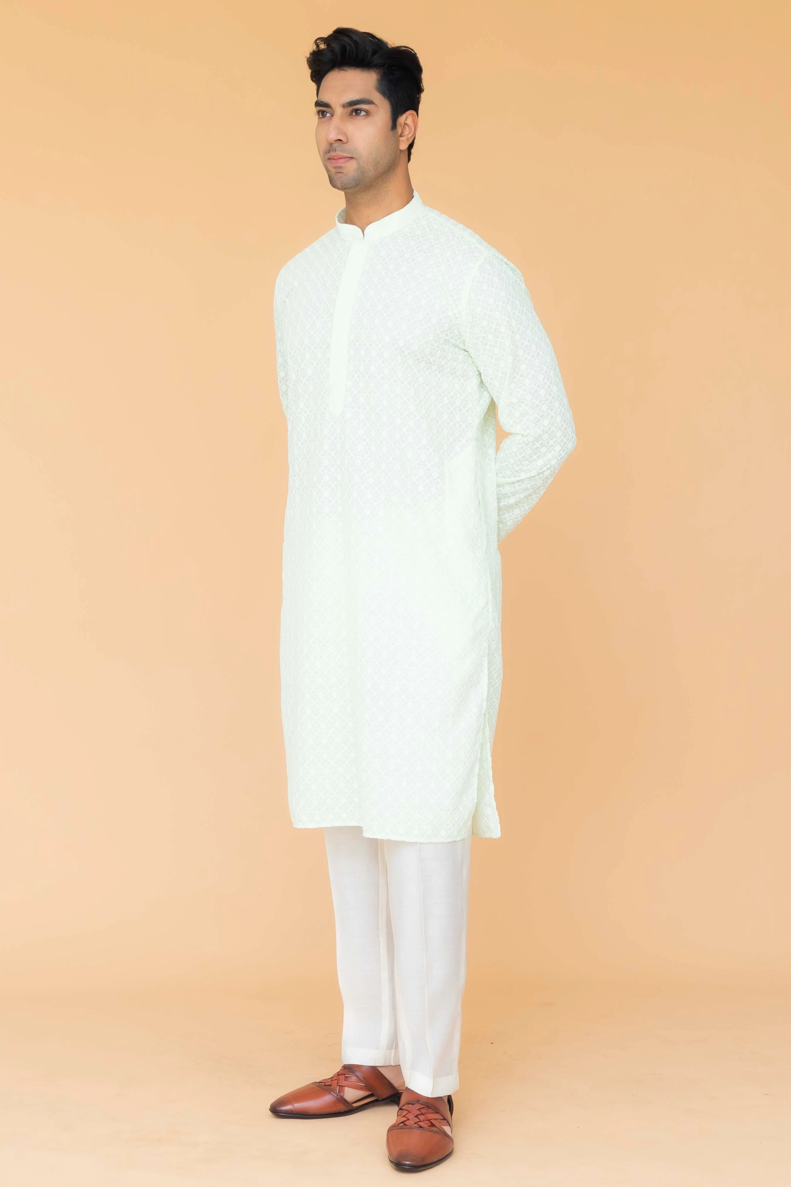 MLS CHIKANKARI KURTA PAJAMA