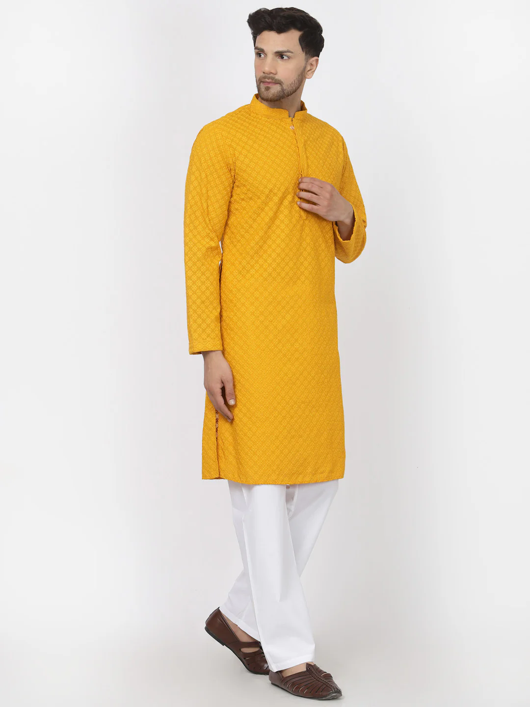 MLS CHIKANKARI KURTA PAJAMA
