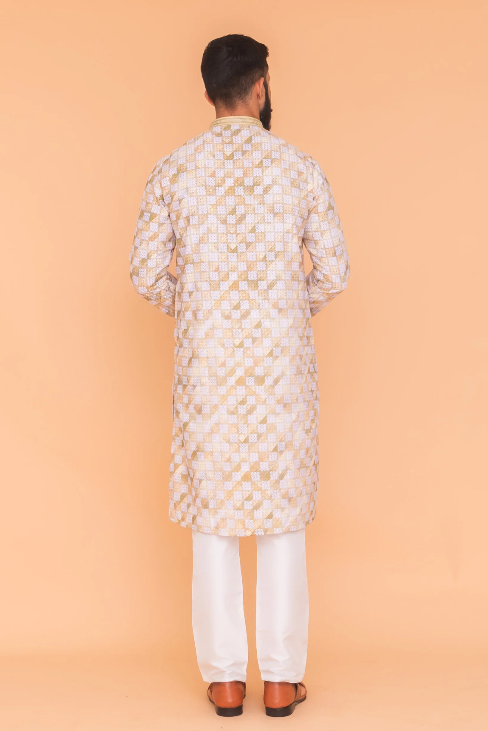 MLS CHIKANKARI KURTA PAJAMA