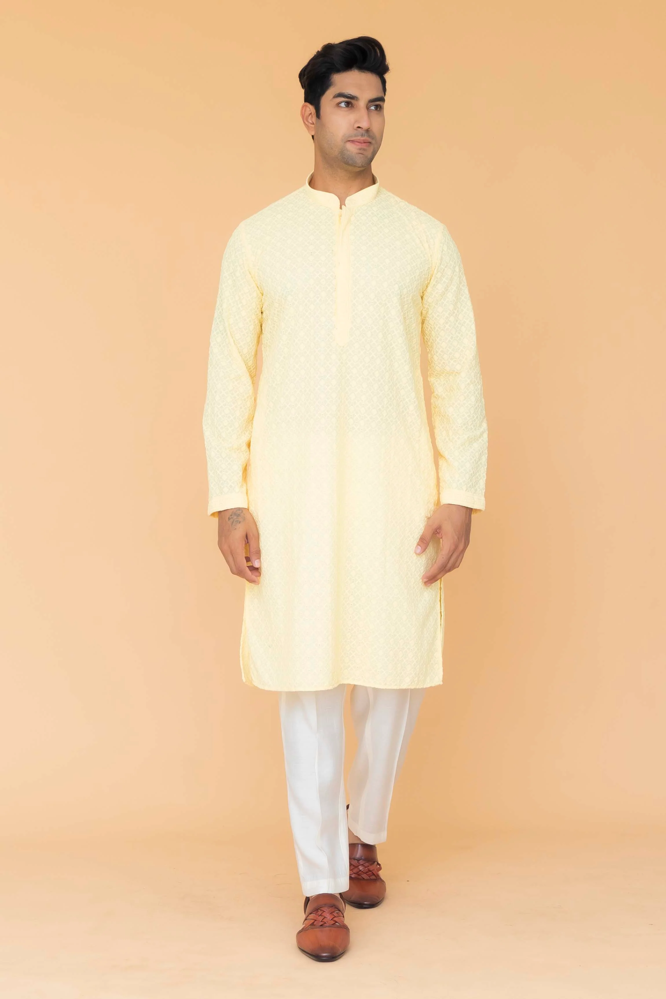 MLS CHIKANKARI KURTA PAJAMA