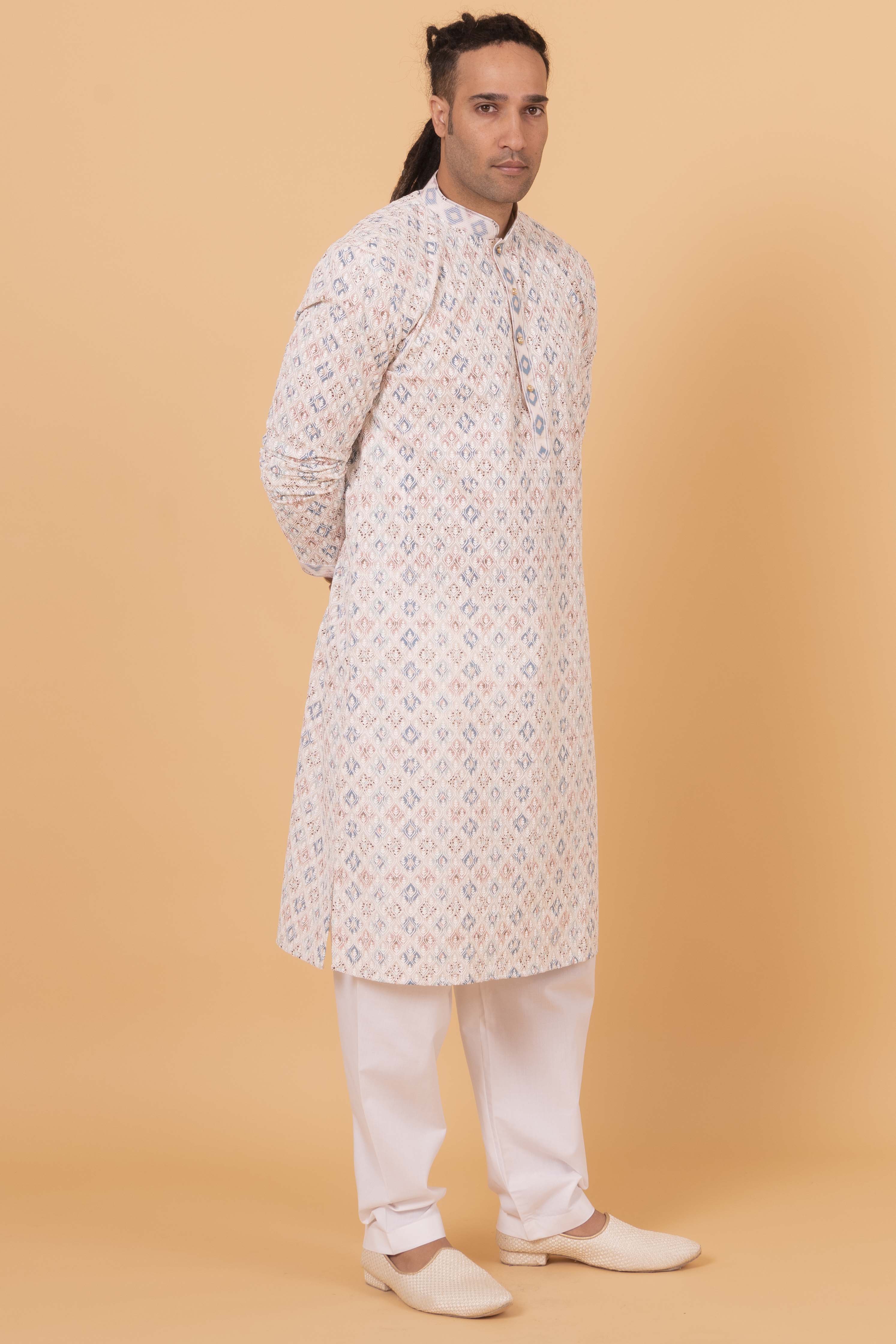 MLS CHIKANKARI KURTA PAJAMA