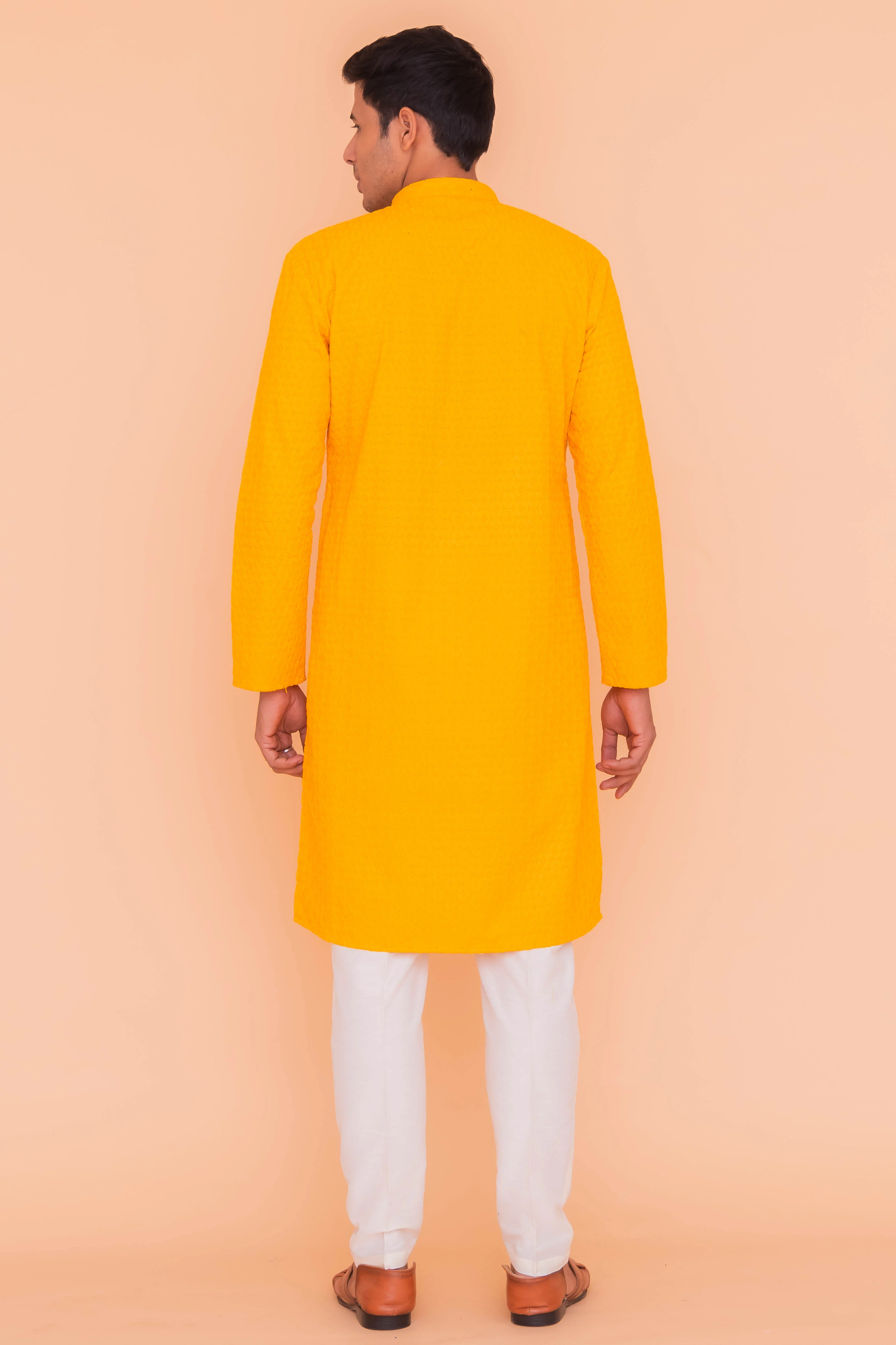 MLS CHIKANKARI KURTA PAJAMA