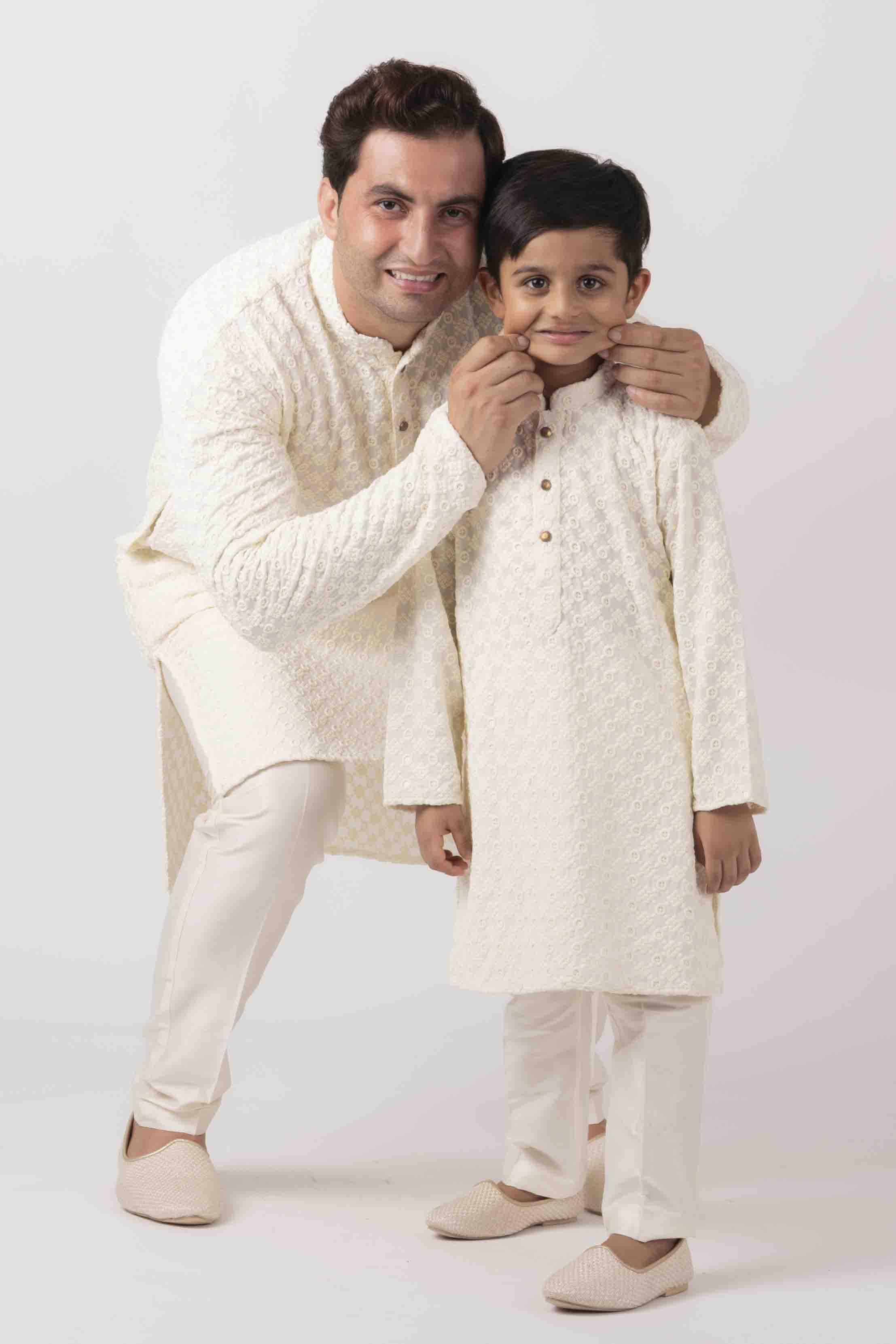 MLS CHIKANKARI KURTA PAJAMA