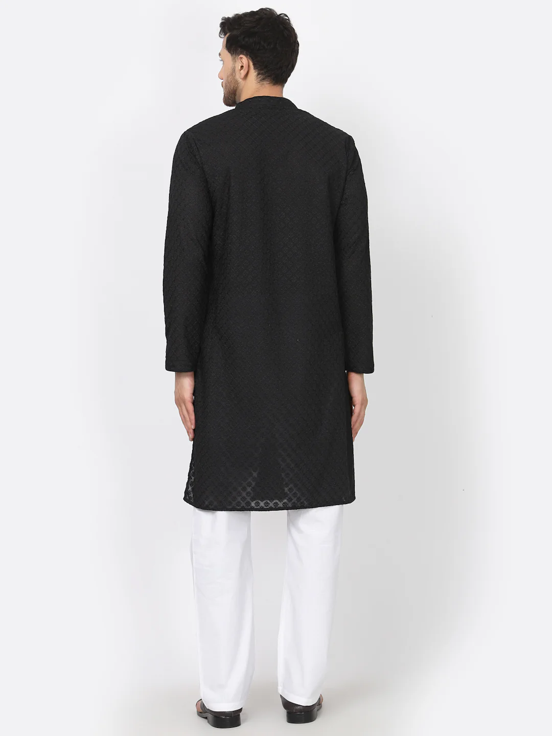 MLS CHIKANKARI KURTA PAJAMA