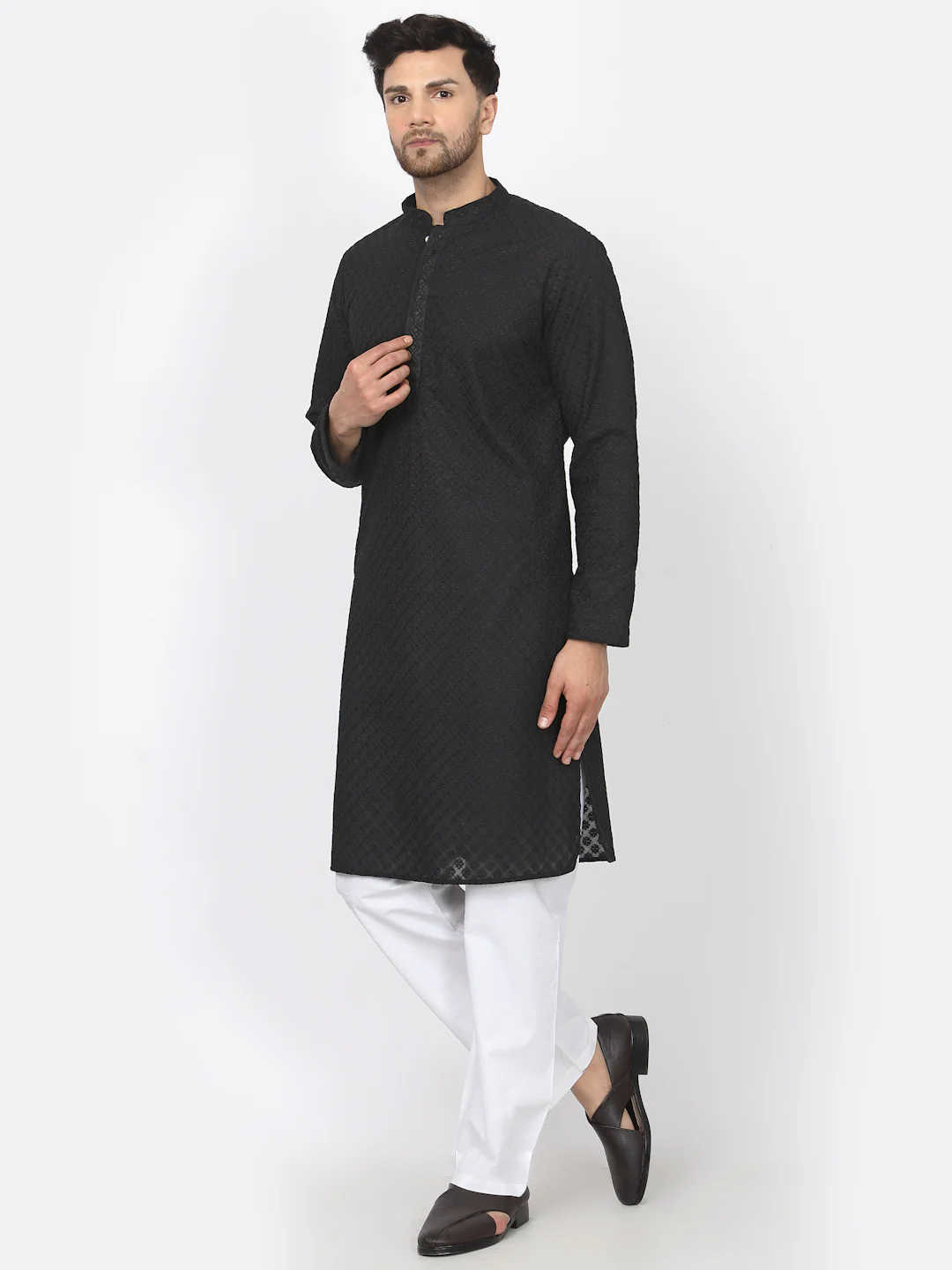 MLS CHIKANKARI KURTA PAJAMA