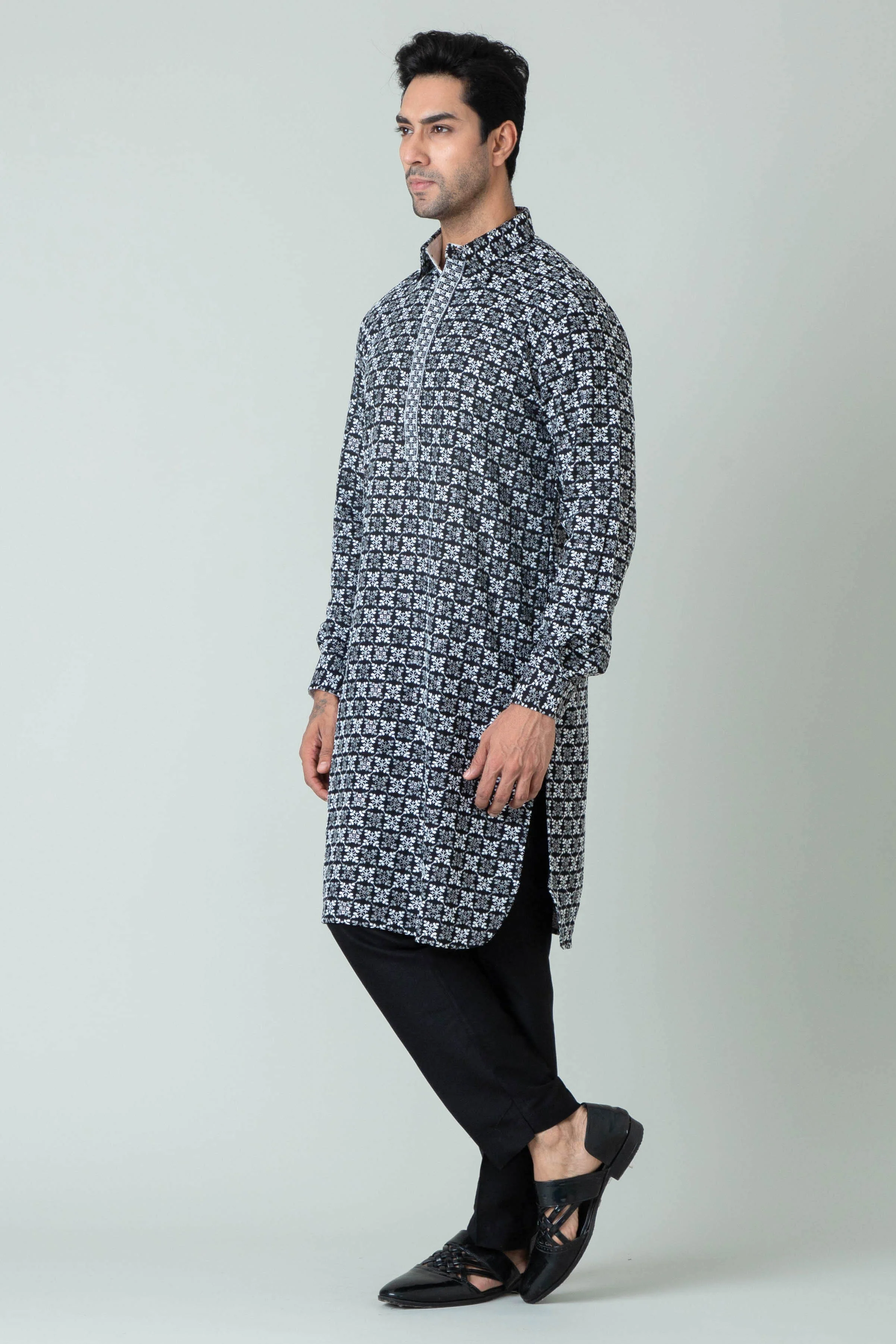 MLS CHIKANKARI PATHANI SUIT