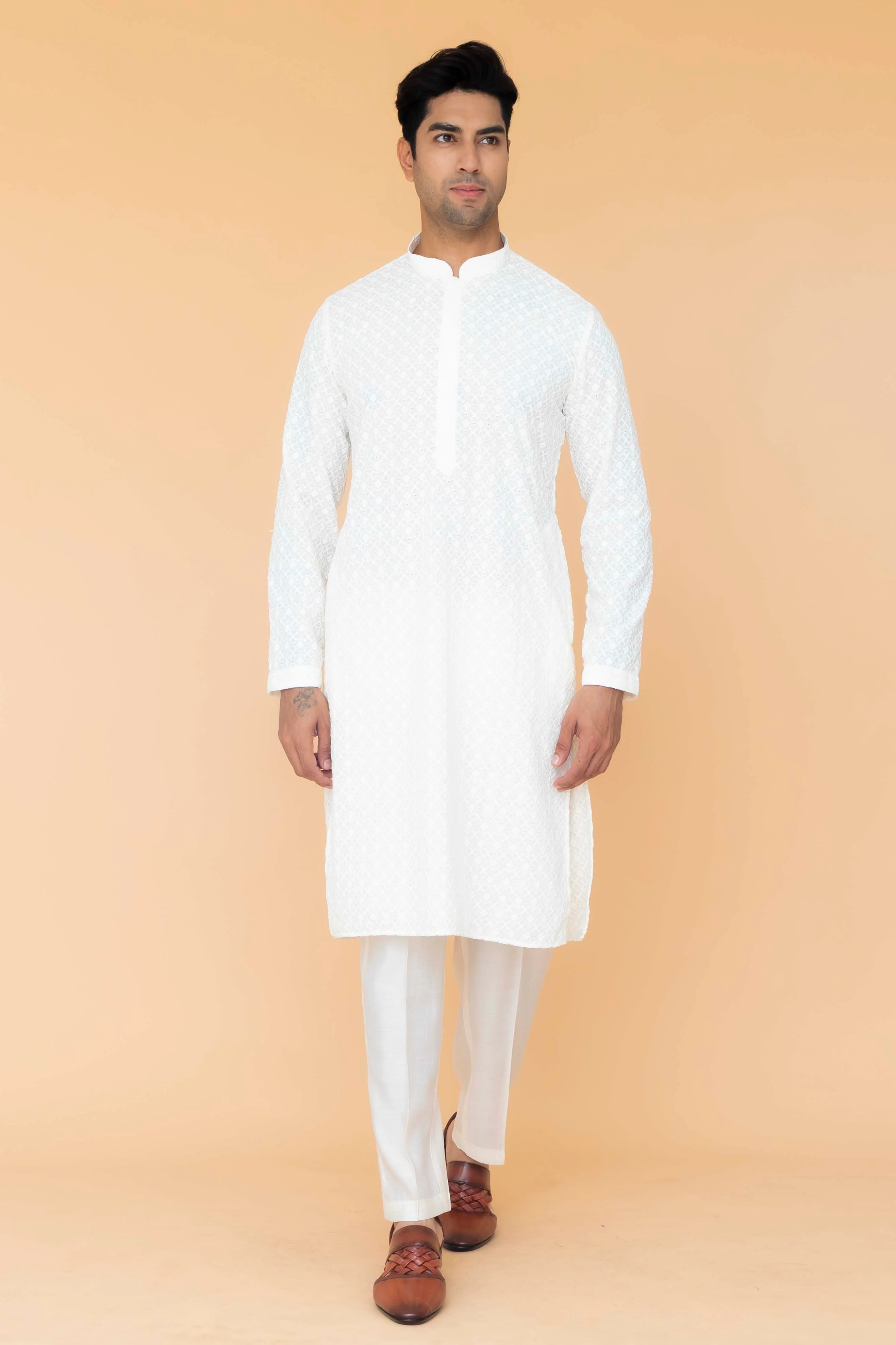 MLS CHIKANKARI KURTA PAJAMA