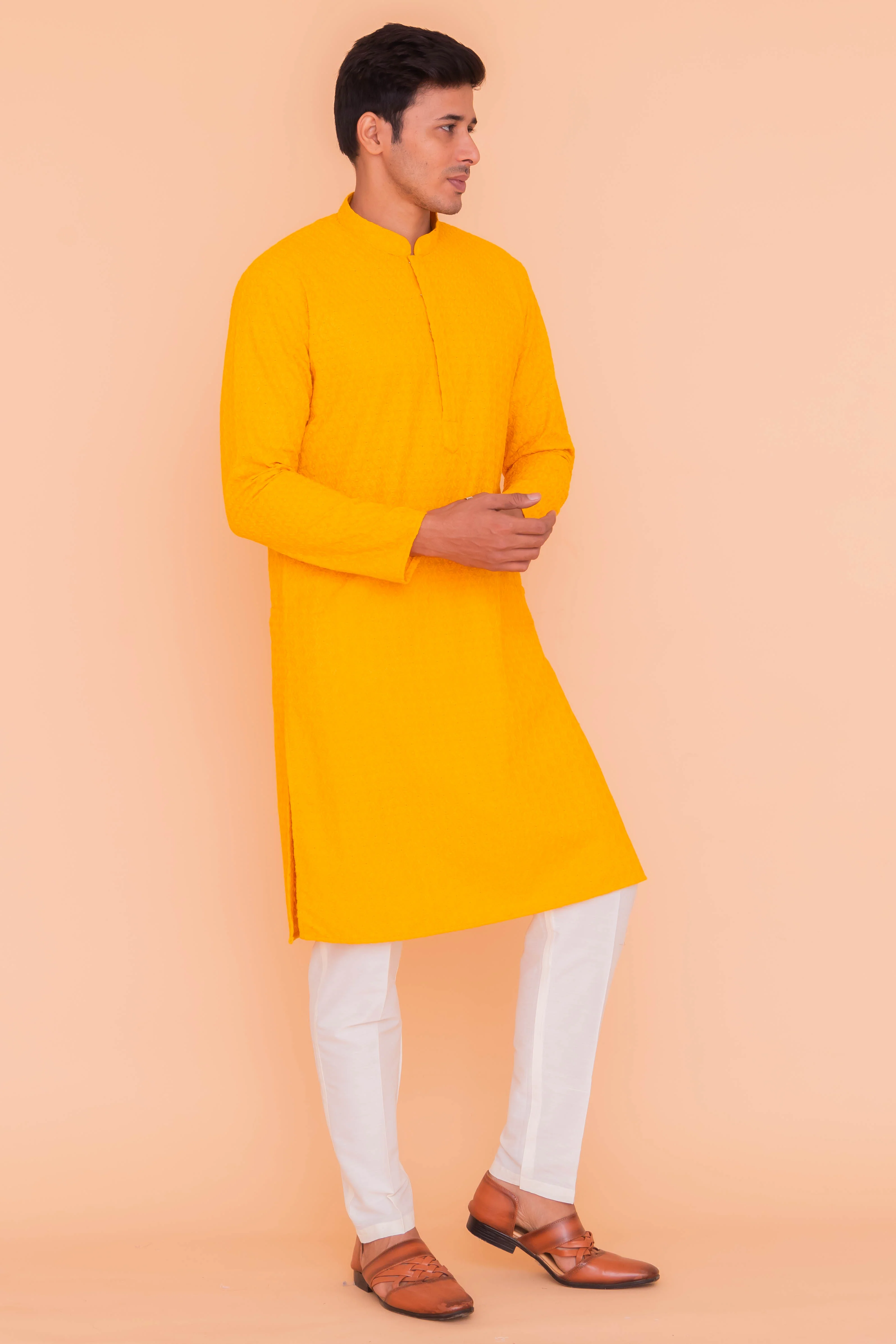 MLS CHIKANKARI KURTA PAJAMA