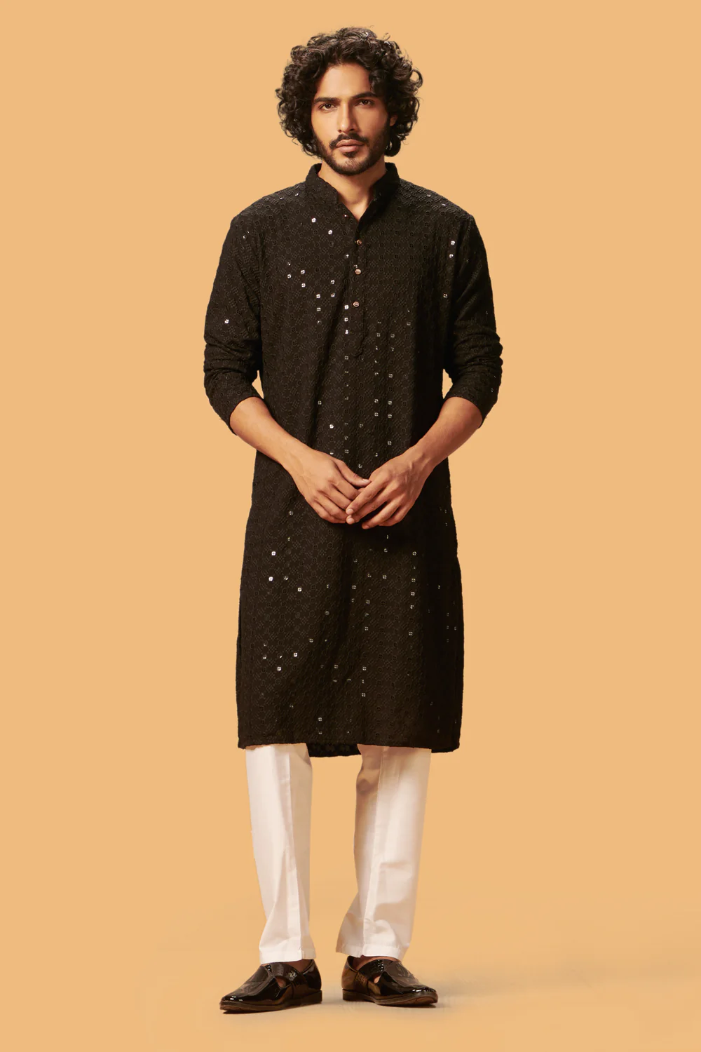 MLS CHIKANKARI KURTA PAJAMA