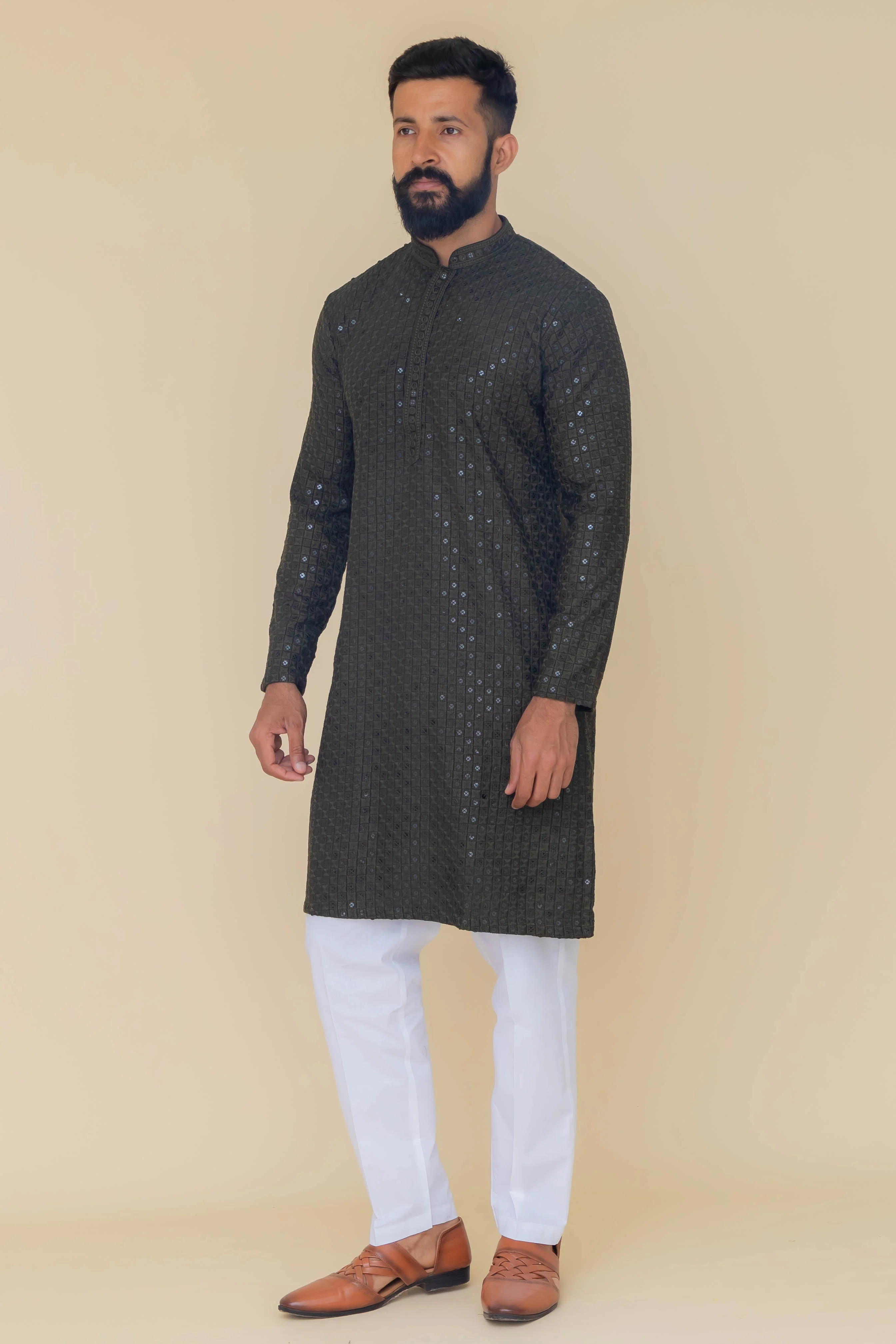 MLS CHIKANKARI KURTA PAJAMA