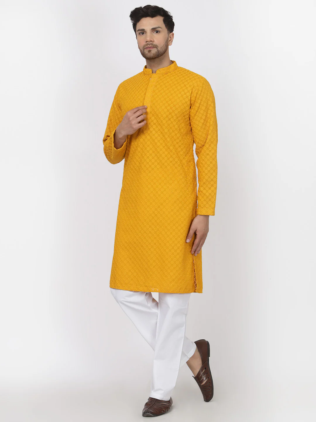 MLS CHIKANKARI KURTA PAJAMA