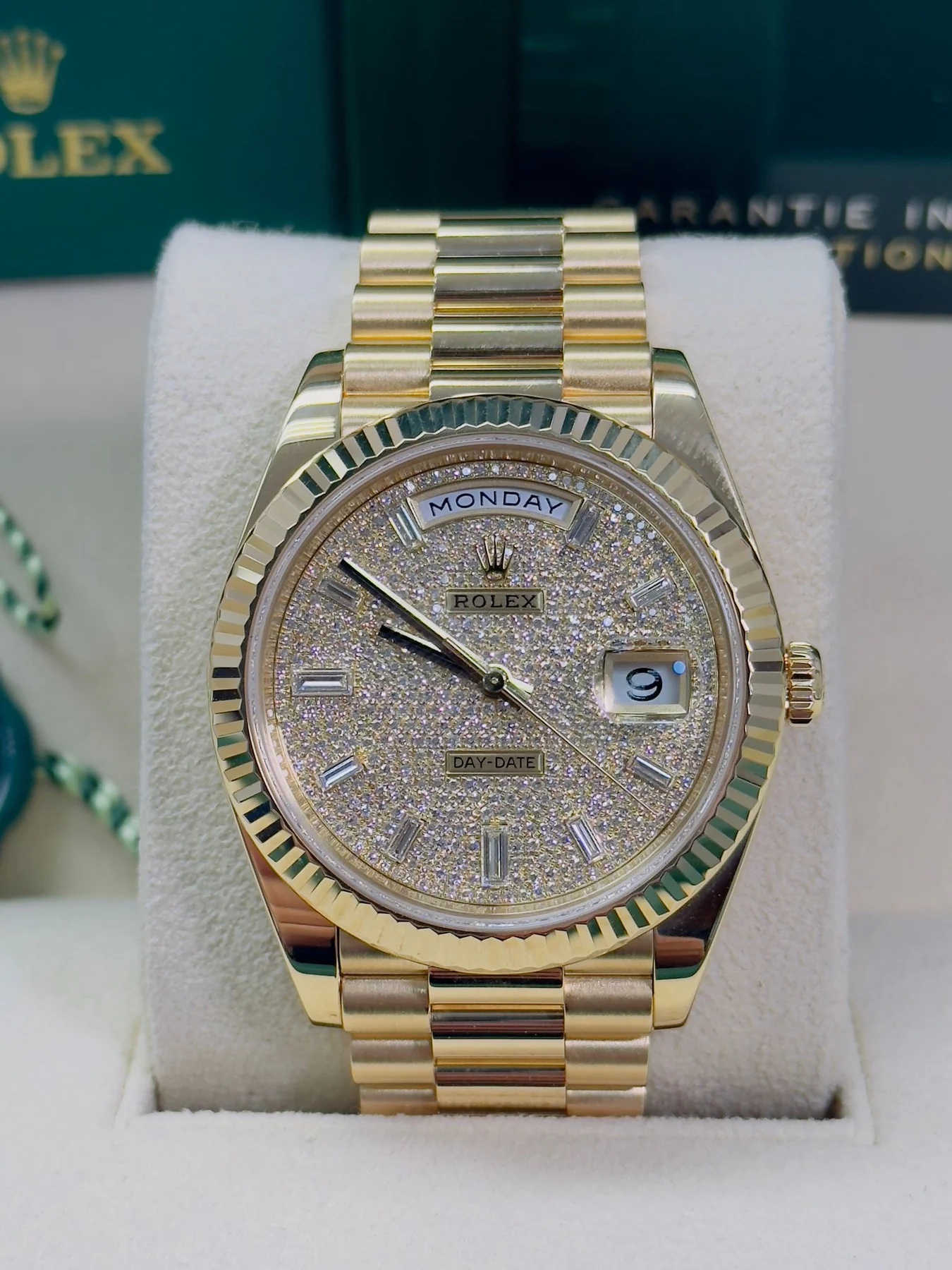 【Super Clone】ROLEX Yellow Gold President Day Date 40mm Diamond Pave Dial - 228238