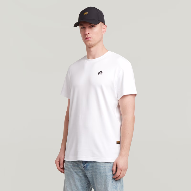 Trims Back Graphic T-Shirt