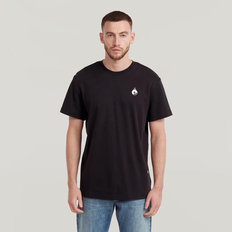 Trims Back Graphic T-Shirt