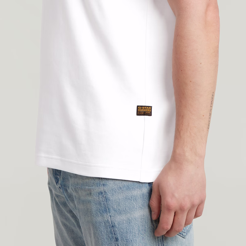 Trims Back Graphic T-Shirt