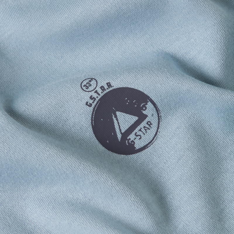 Trims Back Graphic T-Shirt
