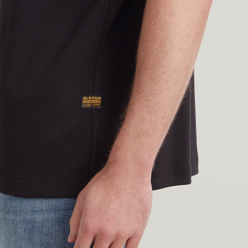 Trims Back Graphic T-Shirt
