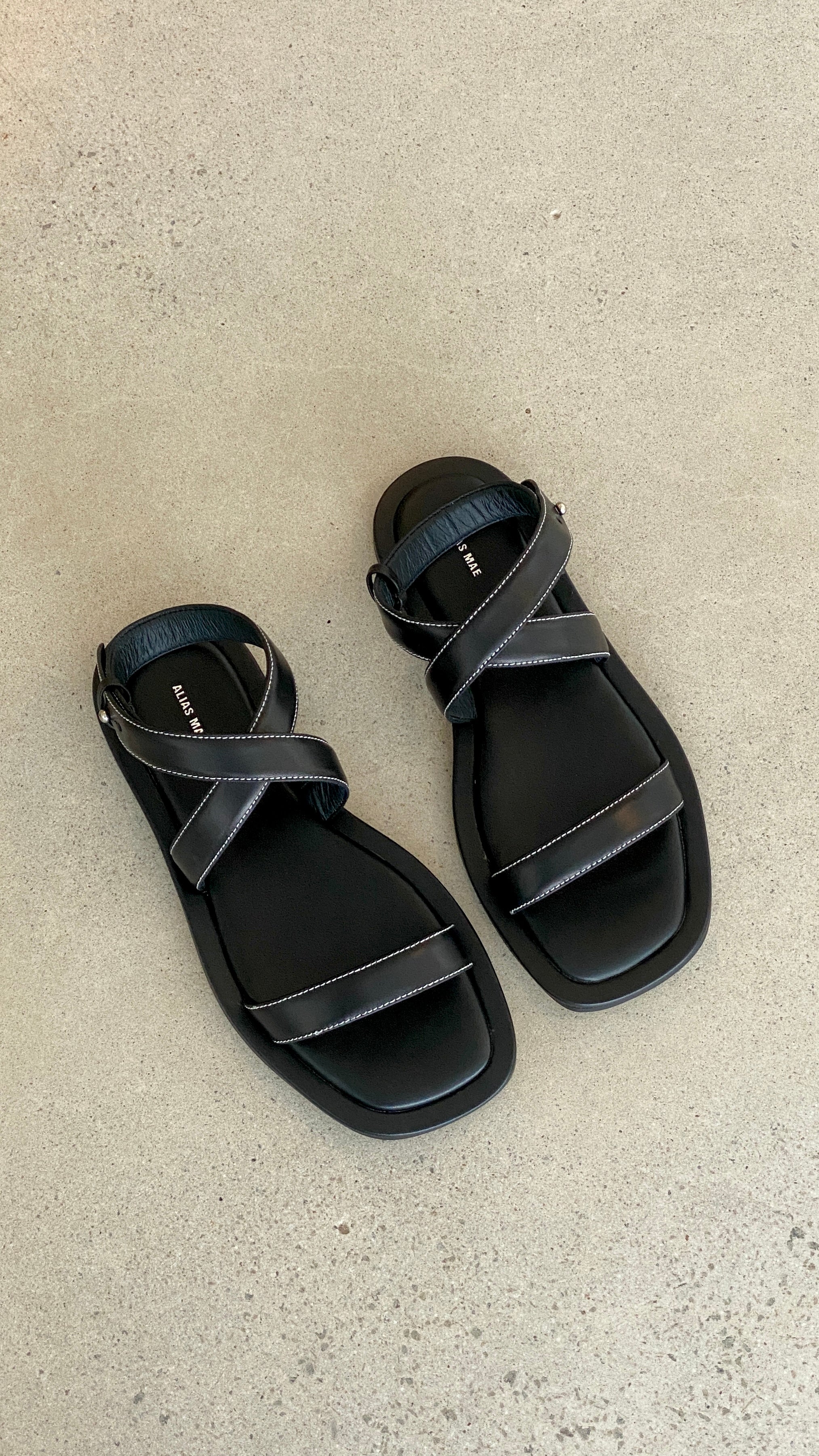 Kenia Sandals - Black Leather
