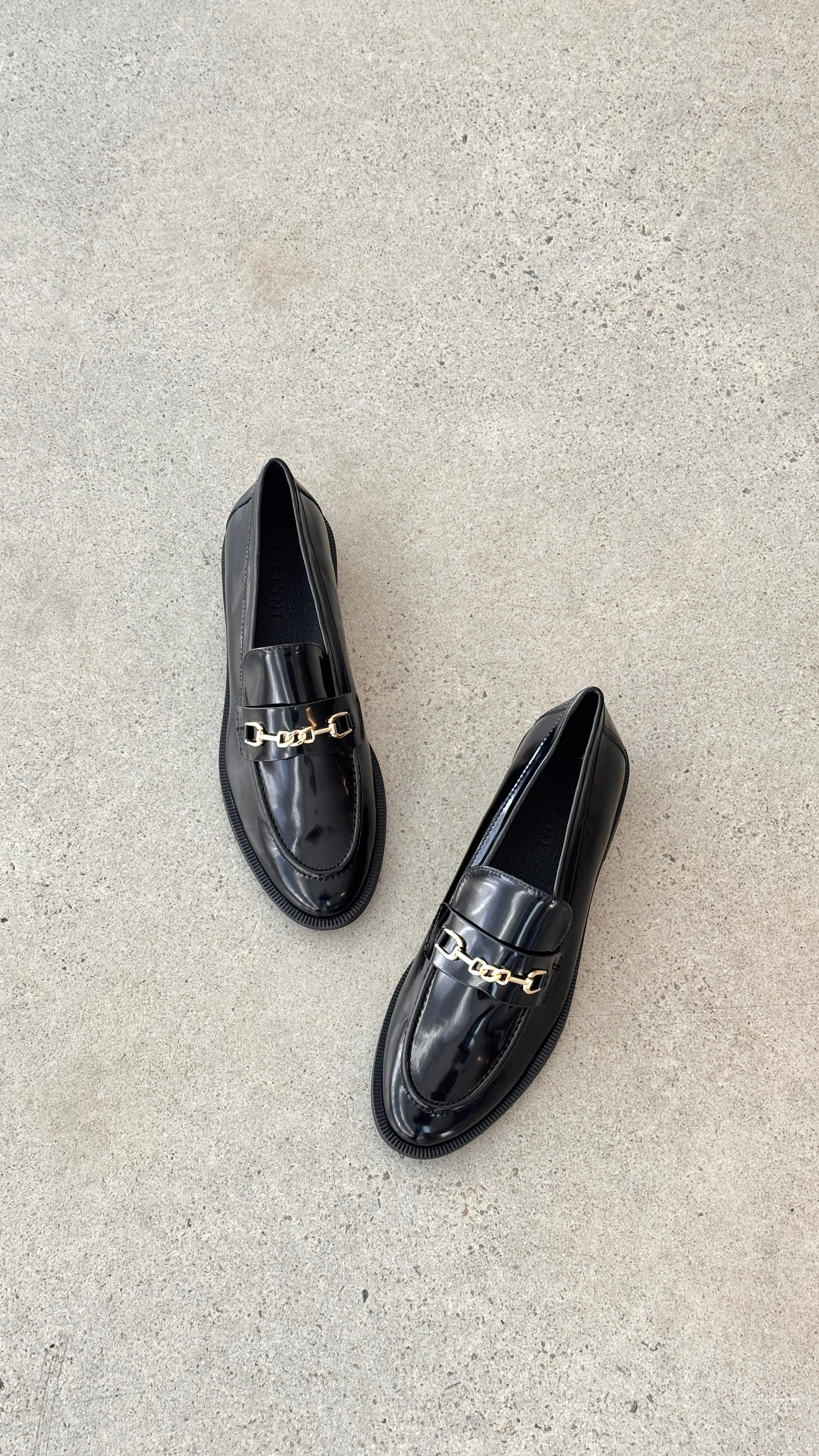 Warran Shoe - Black Shine