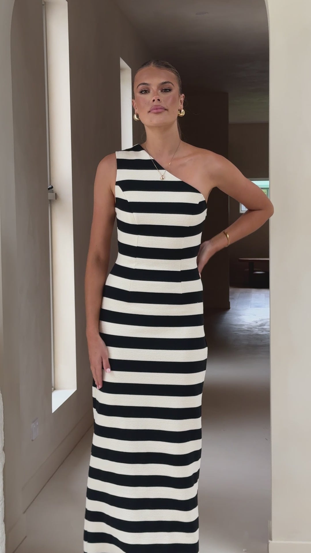 Tarron One Shoulder Maxi Dress - Black/White