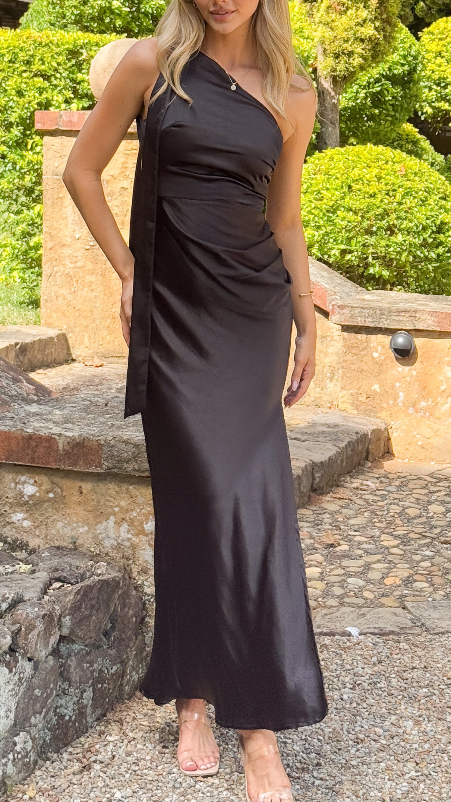 Halle One Shoulder Maxi Dress - Black