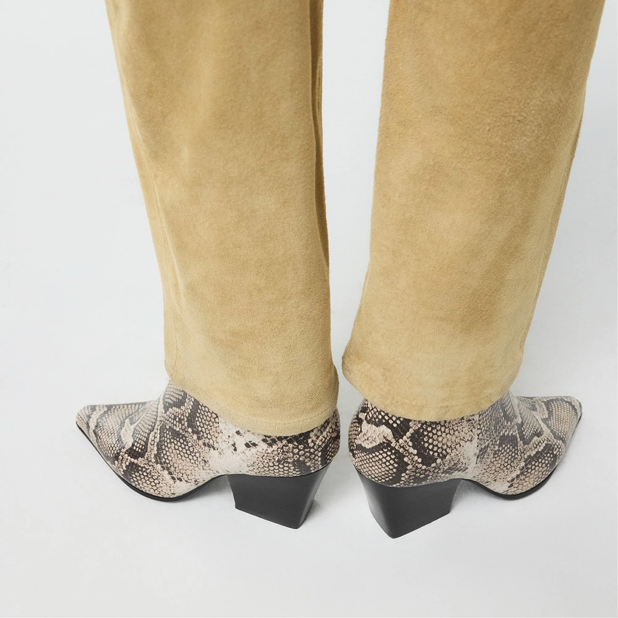 Shanah - Aldo Outlet Shop