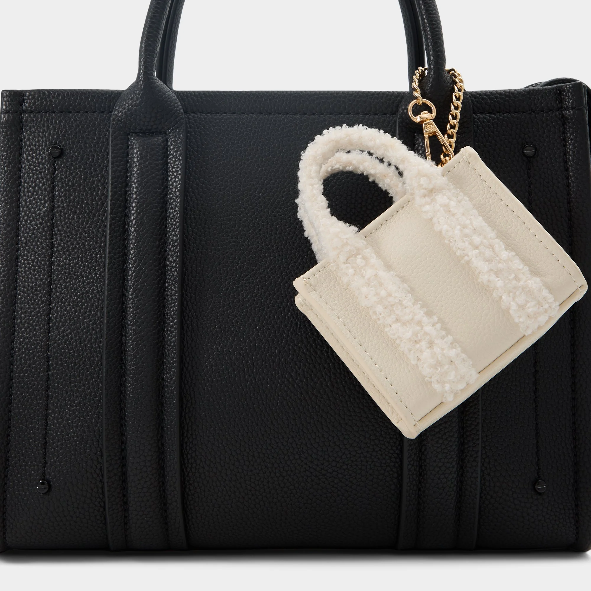 Minigloww - Aldo Outlet Shop