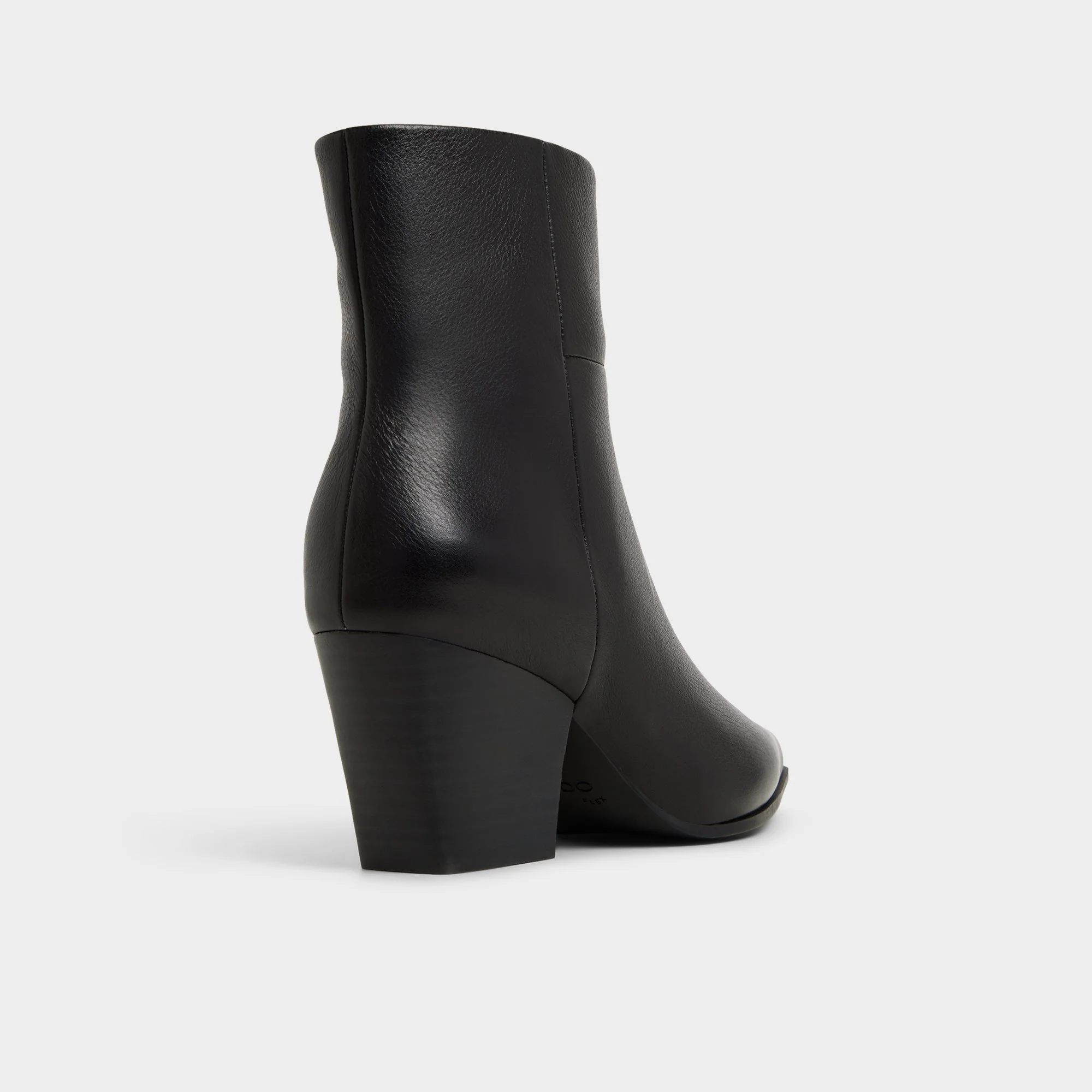 Shanah - Aldo Outlet Shop