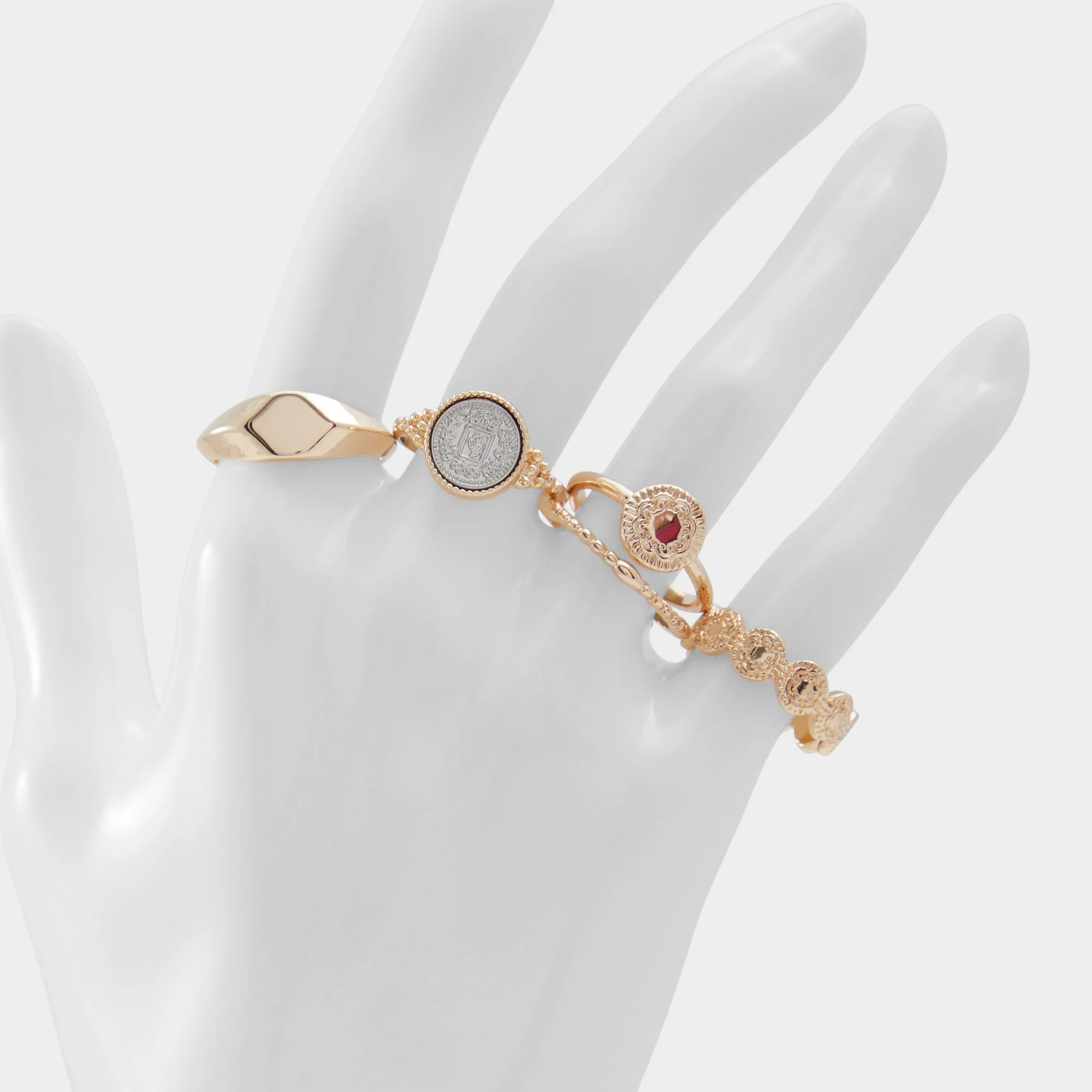 Glenquarie - Aldo Outlet Shop