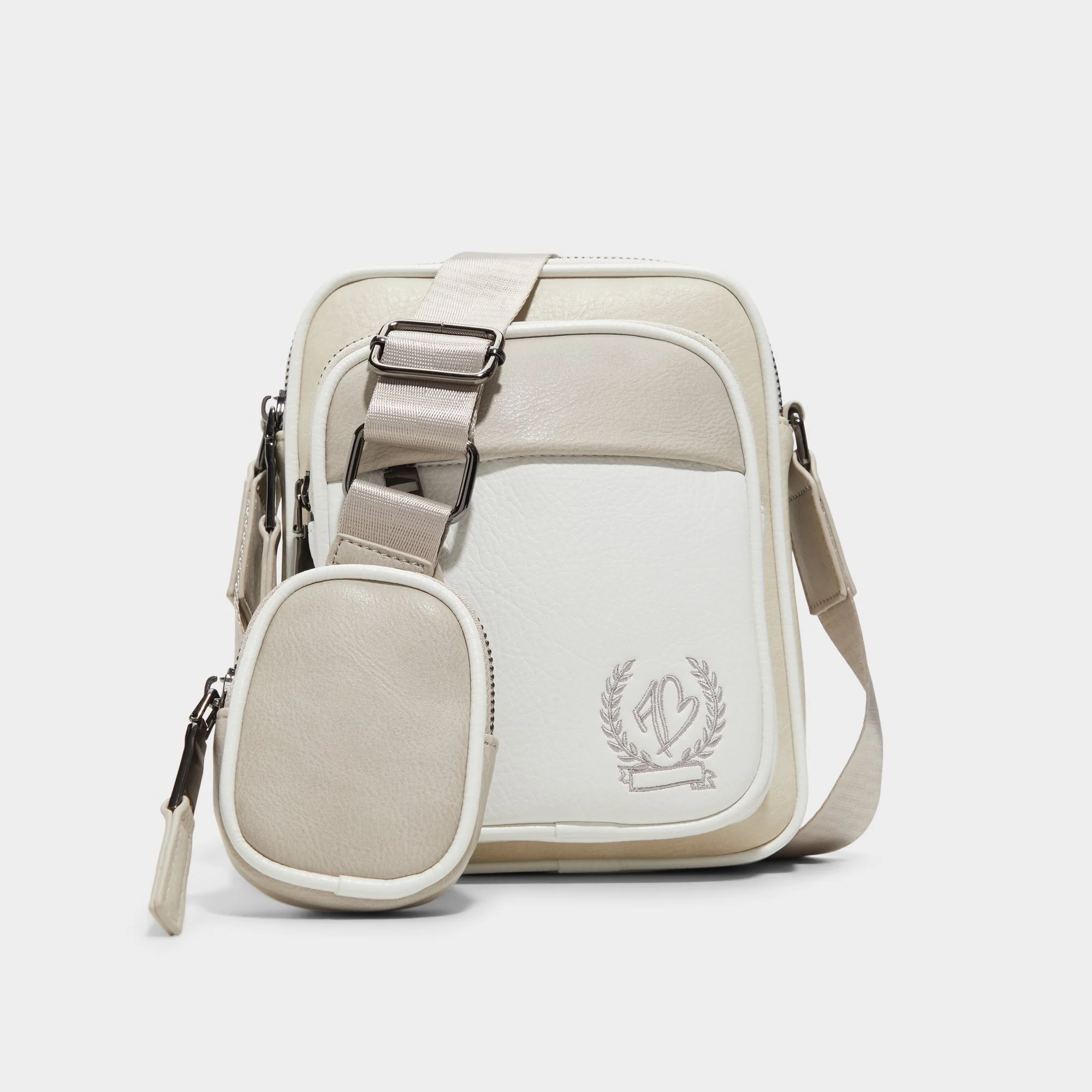 Legaorwennx - Aldo Outlet Shop