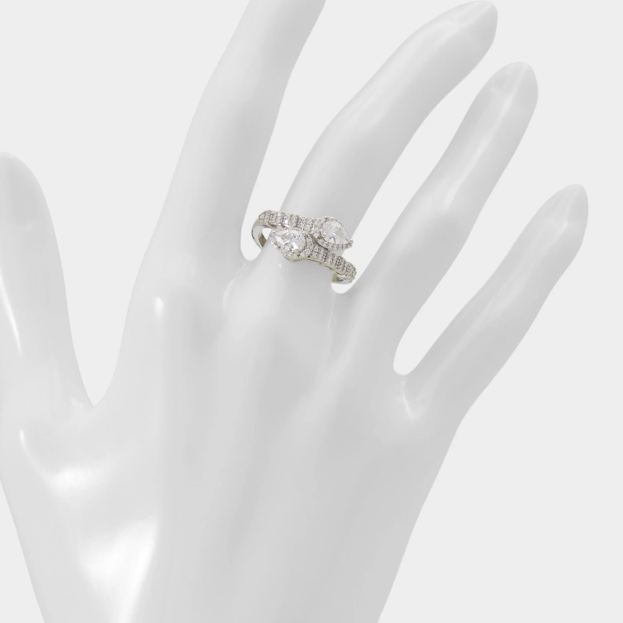 Neillie - Aldo Outlet Shop