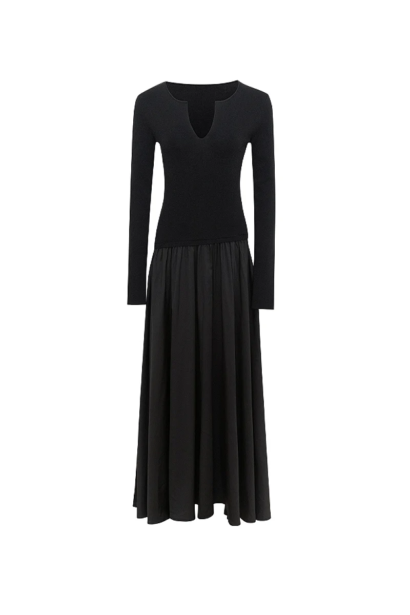 Black Fit & Flare Long-Sleeve V-Neck Maxi Dress - HBQMJX