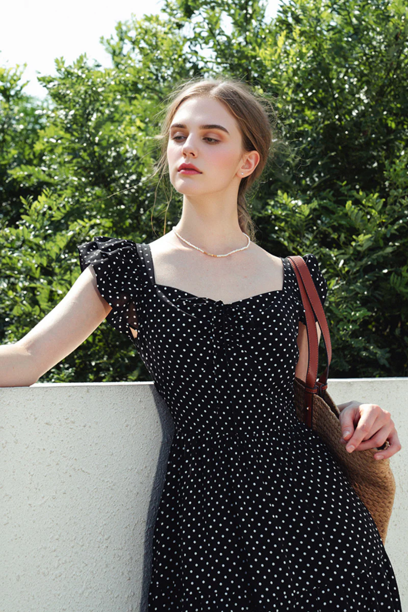 Black Polka-Dot Sweetheart Midi Dress - HBQMJX