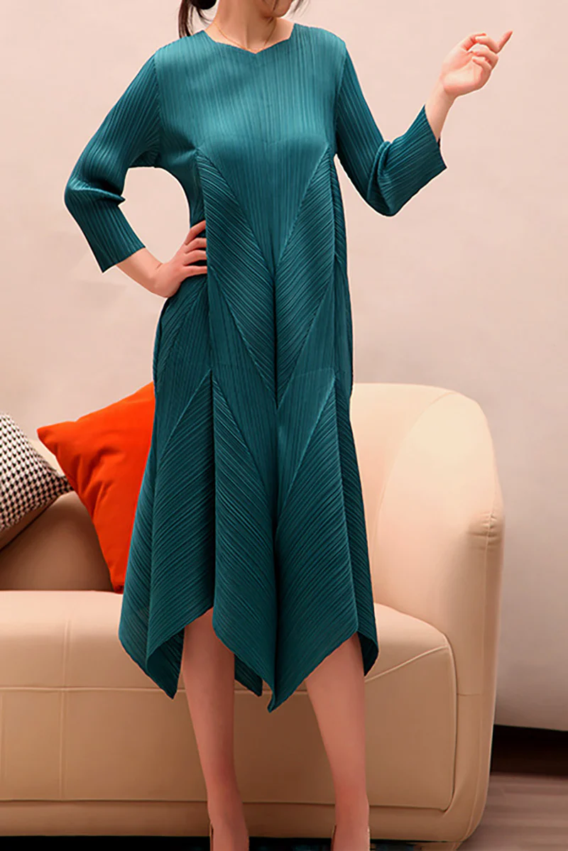 Pleated Long-Sleeve Midi Dress with Tulip Hem - HBQMJX