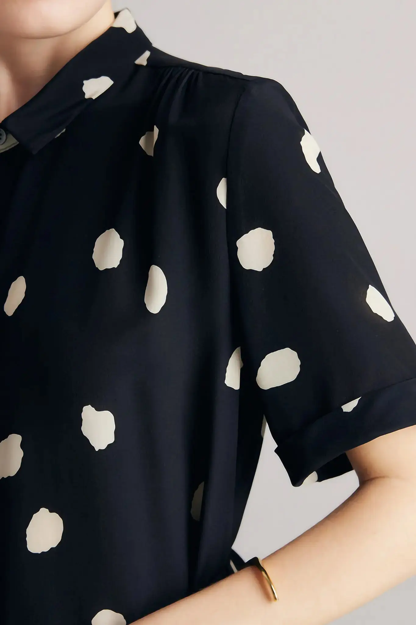 Women's Short Sleeve Polka Dot Silk Dress - HBQMJX