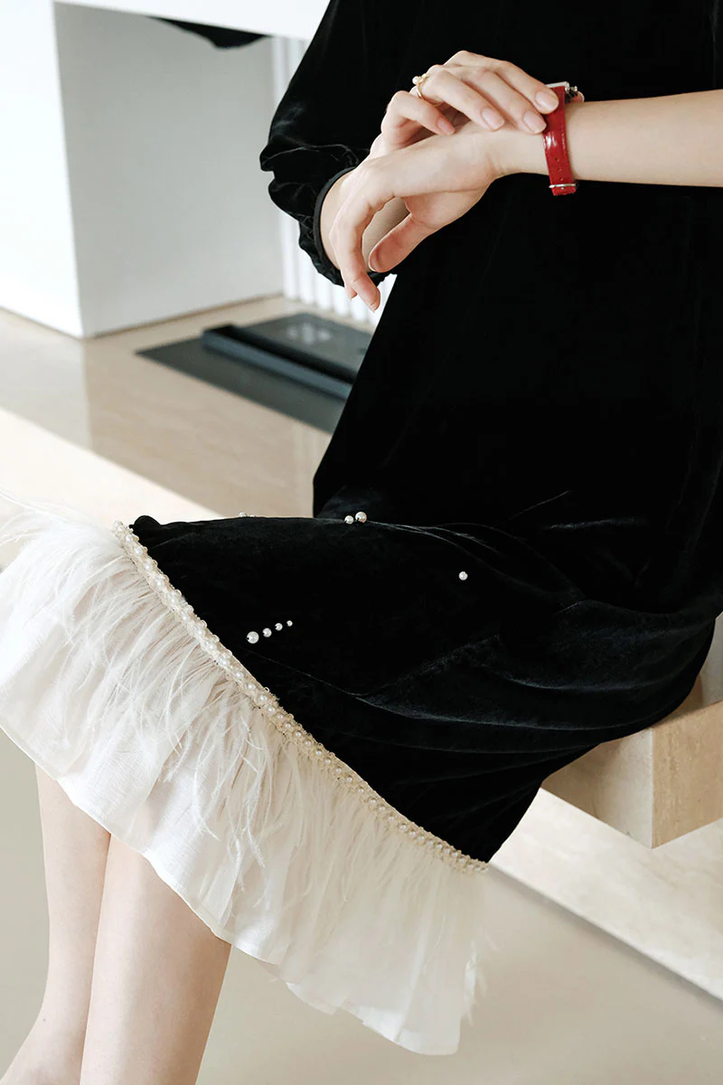 Ostrich-Feather Velvet Elbow-Sleeve Midi Dress with Pearl Trim - HBQMJX