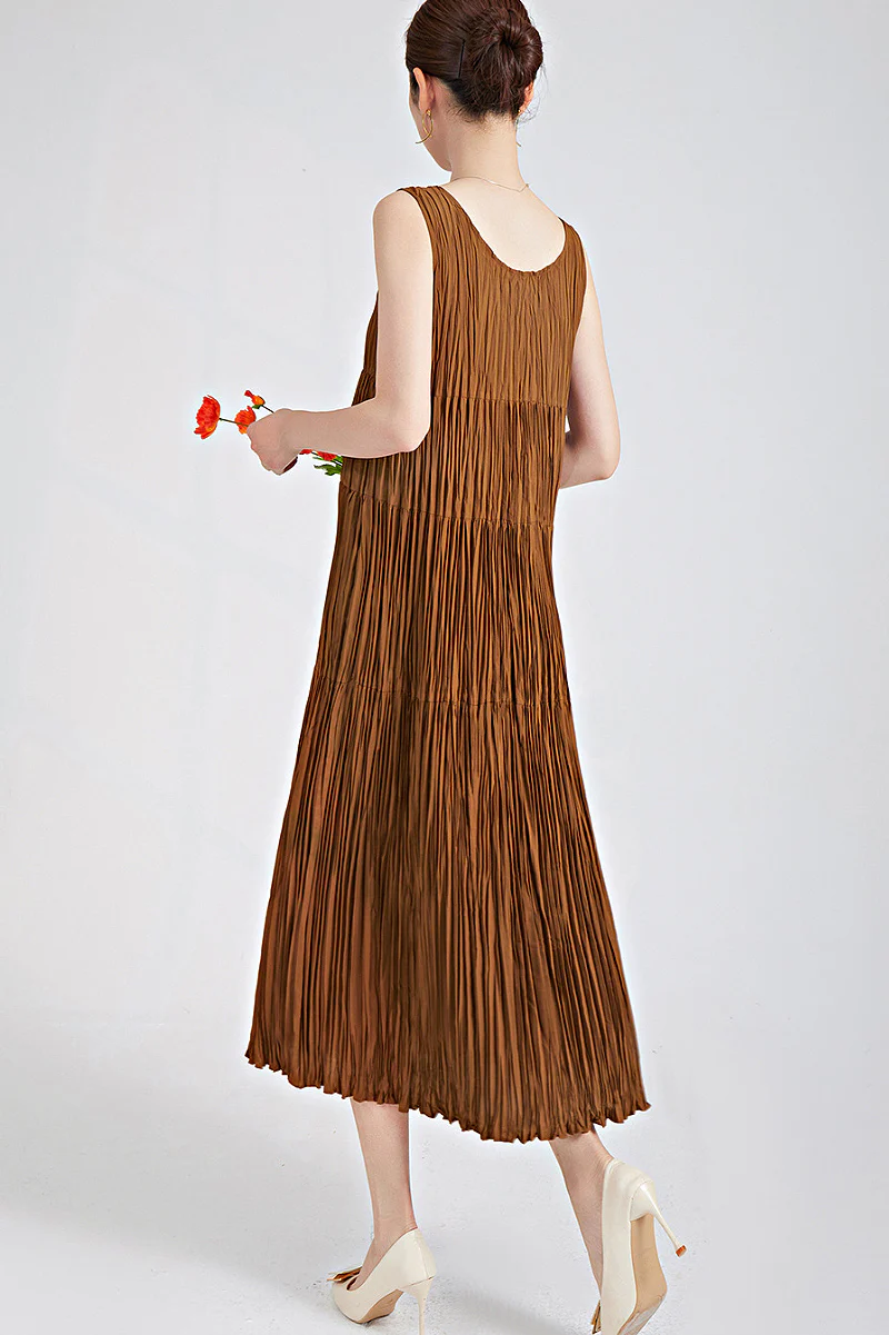 Designer Inspired Pleated Flowy Sleeveless Midi Dress - HBQMJX