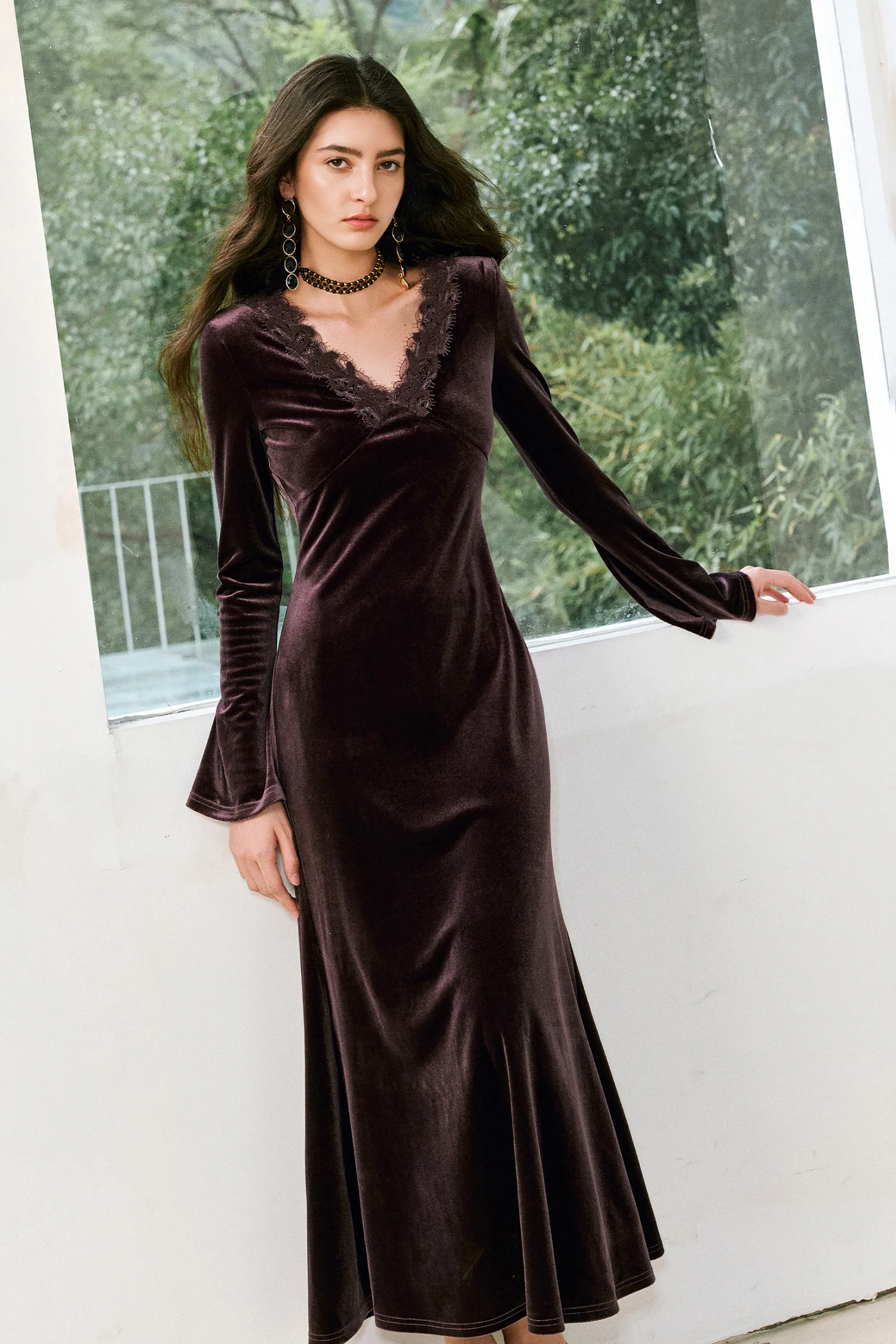 Purple Velvet Long Sleeve Lace V-Neck Maxi Dress - HBQMJX