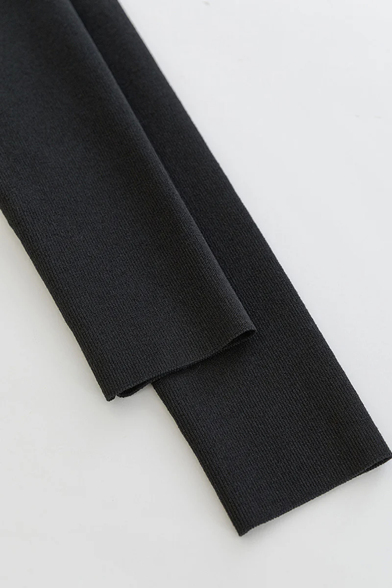 Black Fit & Flare Long-Sleeve V-Neck Maxi Dress - HBQMJX